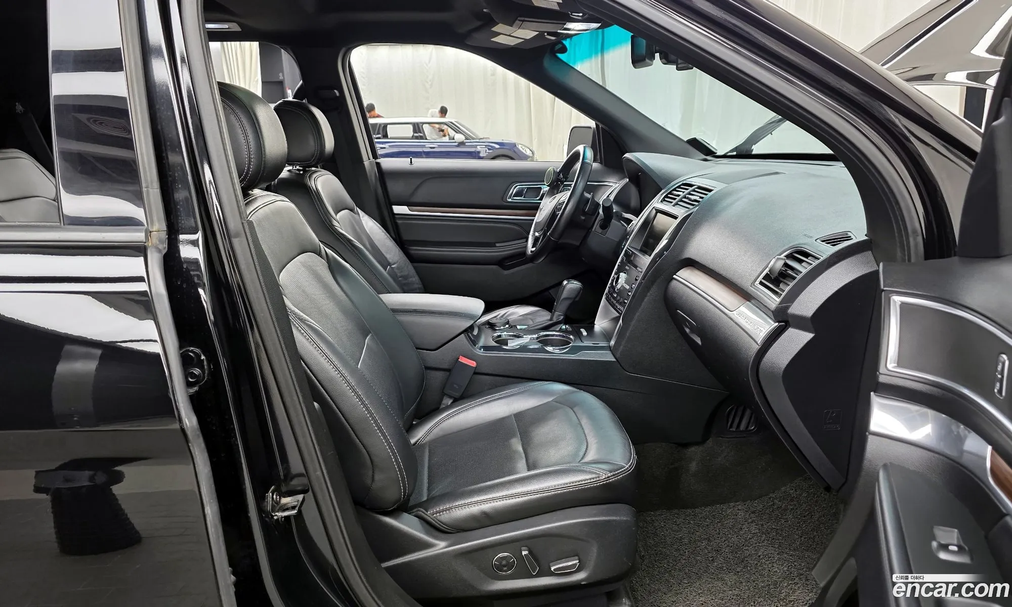 Ford Explorer 2016 1FM5K8FH3GGD08014 — 14