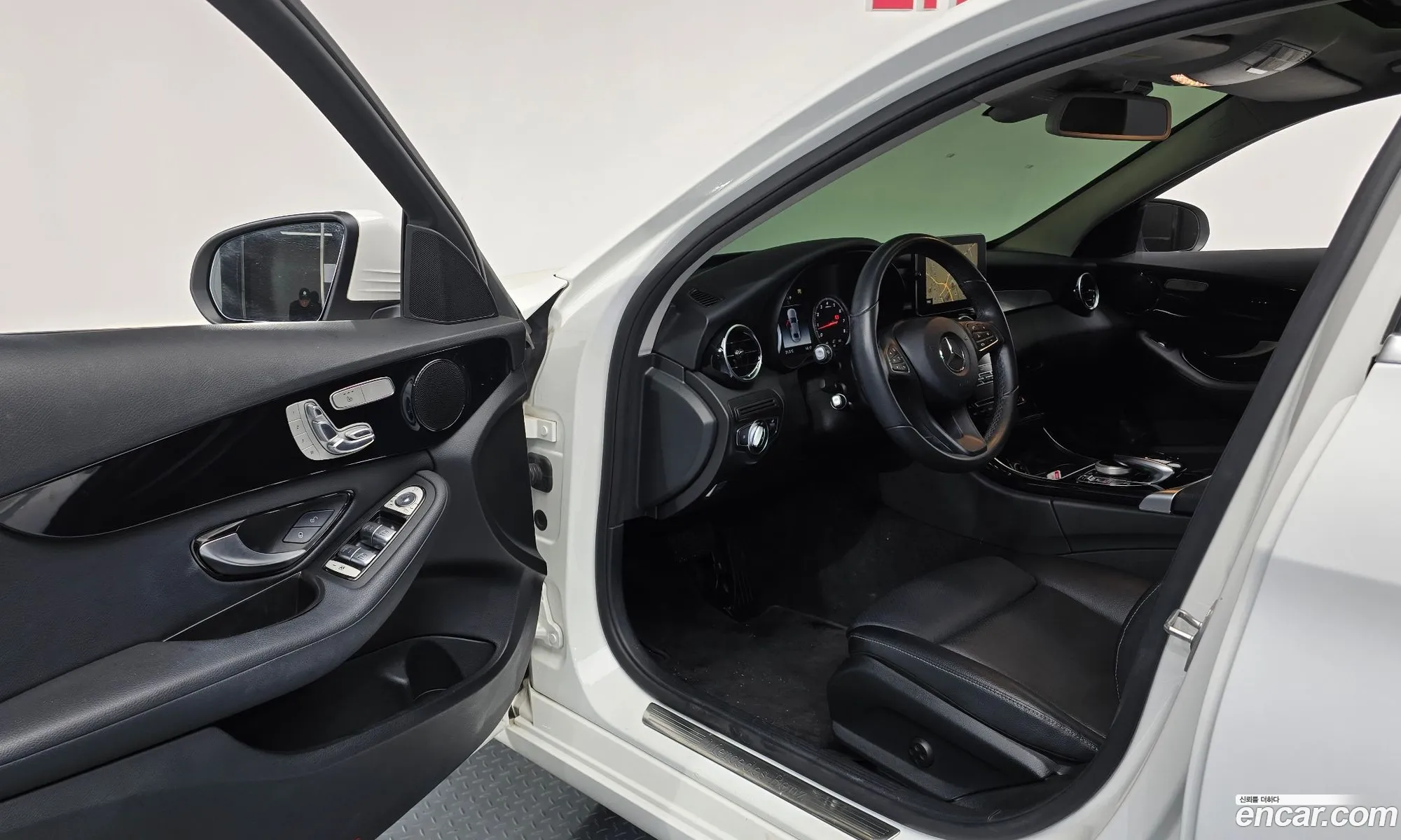 Mercedes-Benz C-Class W205 2017 — 22