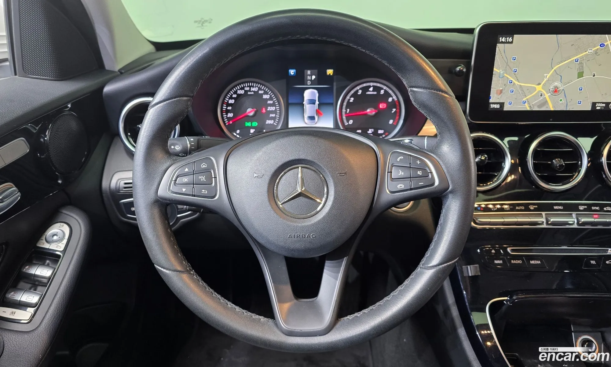 Mercedes-Benz C-Class W205 2017 — 21