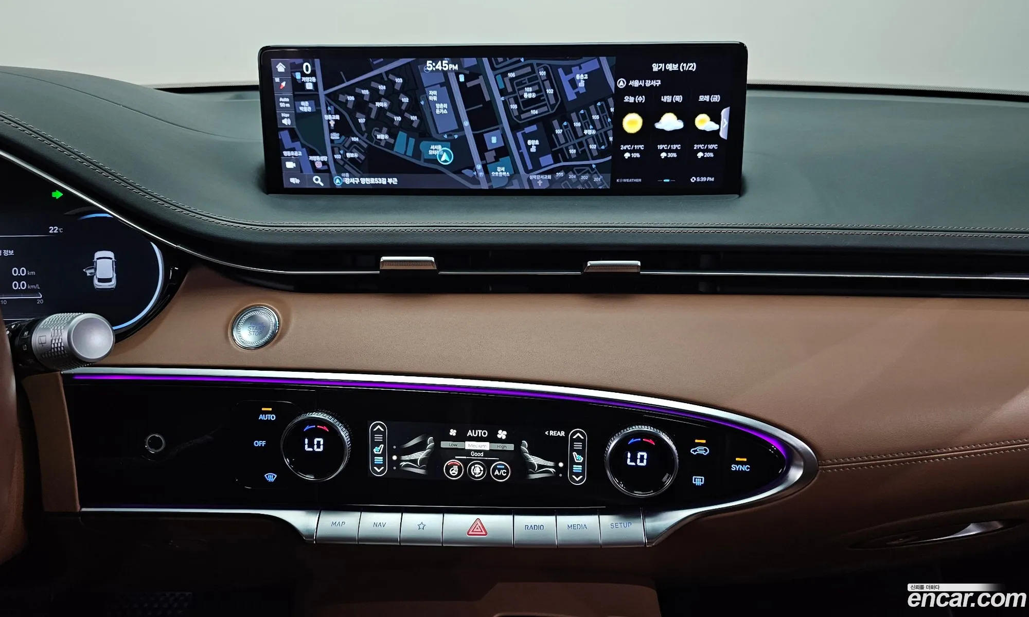Genesis GV70 2021 — 13
