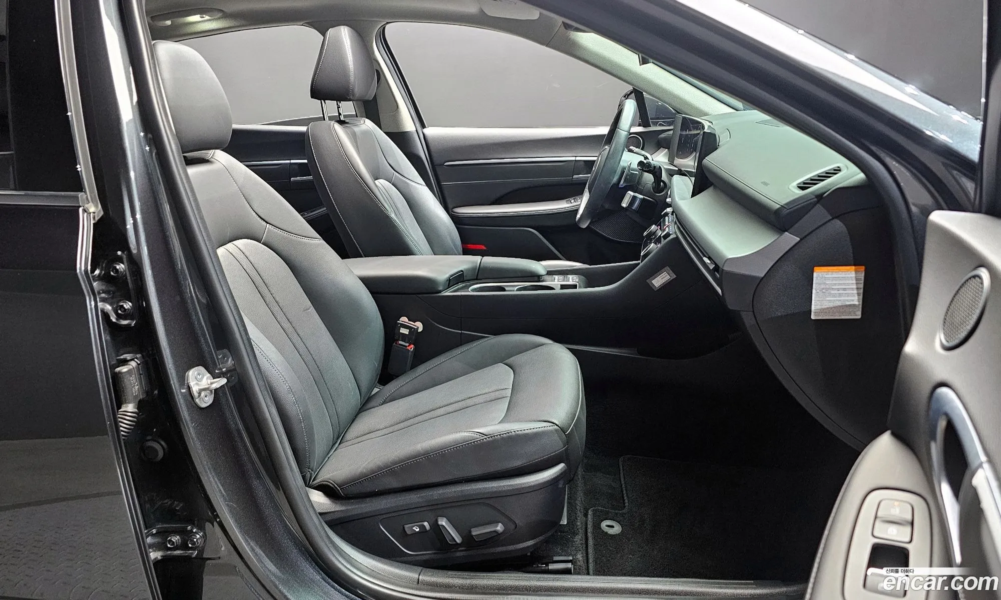 Hyundai Sonata the Edge Hybrid 2024 — 31