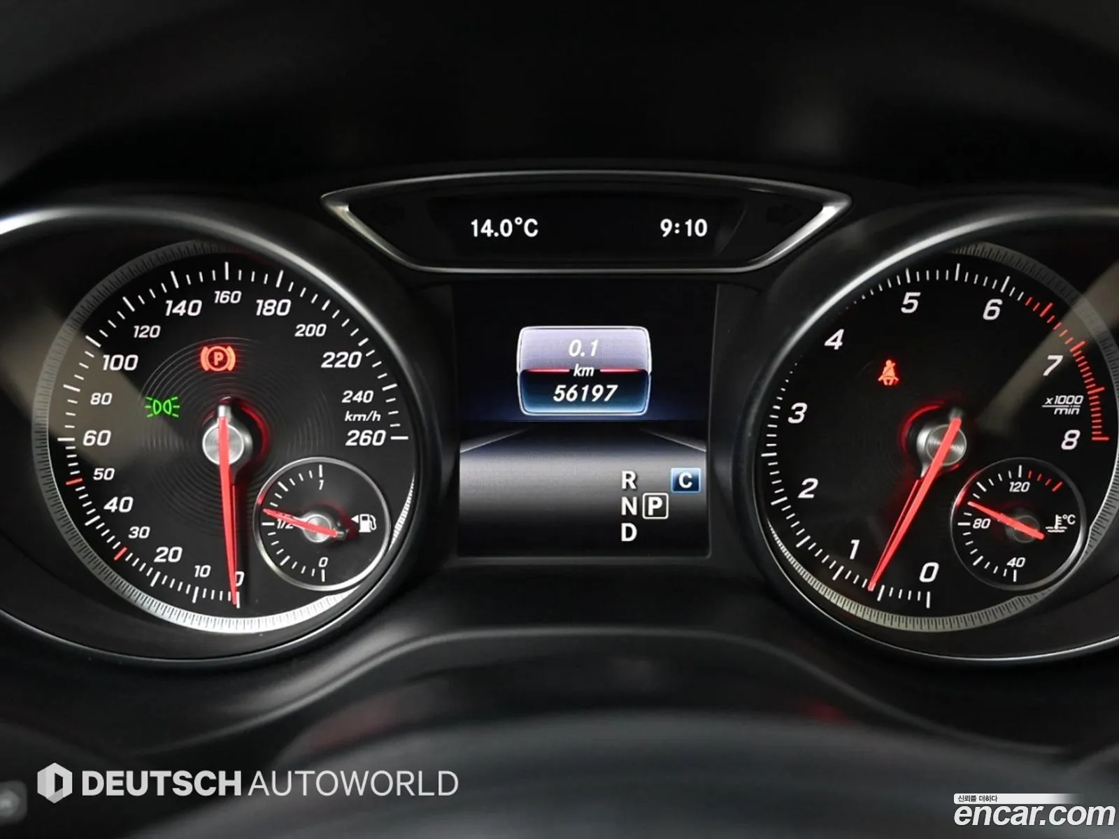 Mercedes-Benz GLA-Class X156 2018 — 12