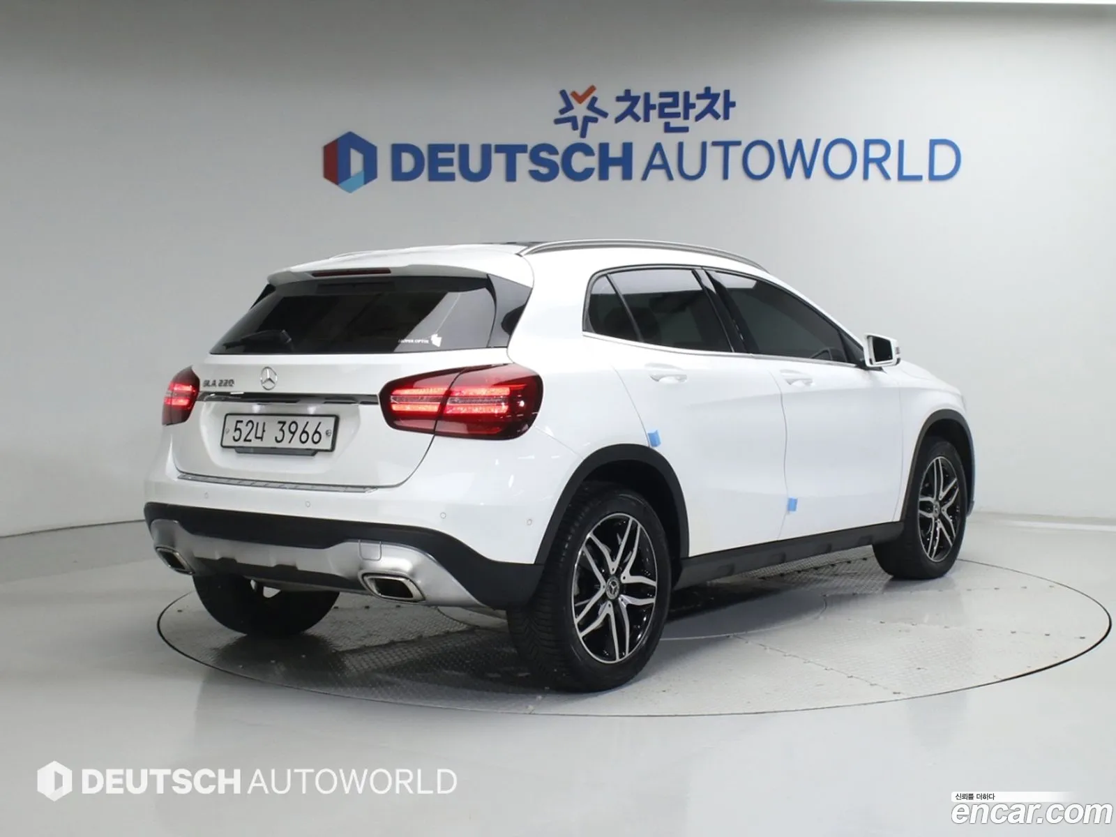 Mercedes-Benz GLA-Class X156 2018 — 10