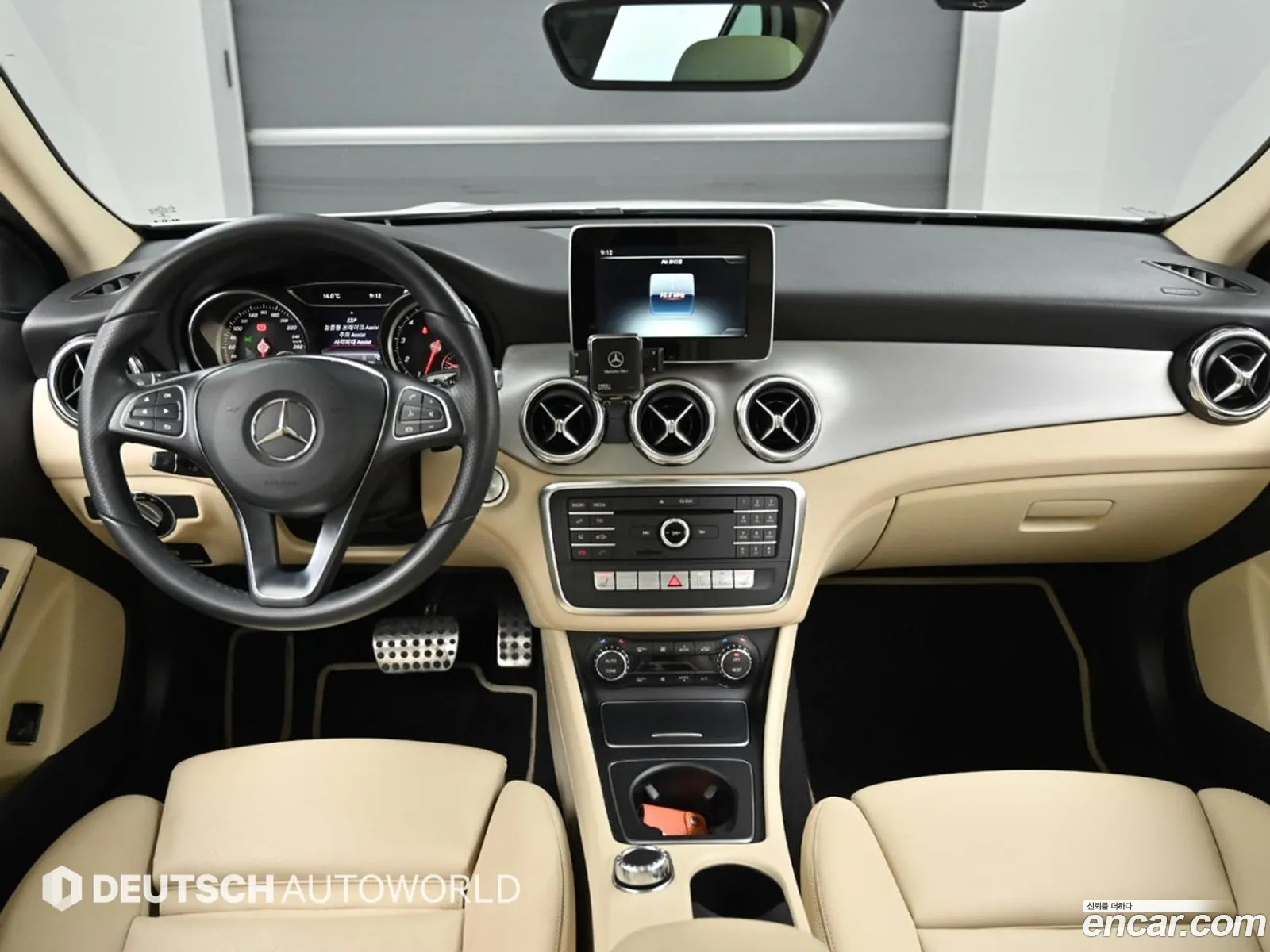 Mercedes-Benz GLA-Class X156 2018 — 11