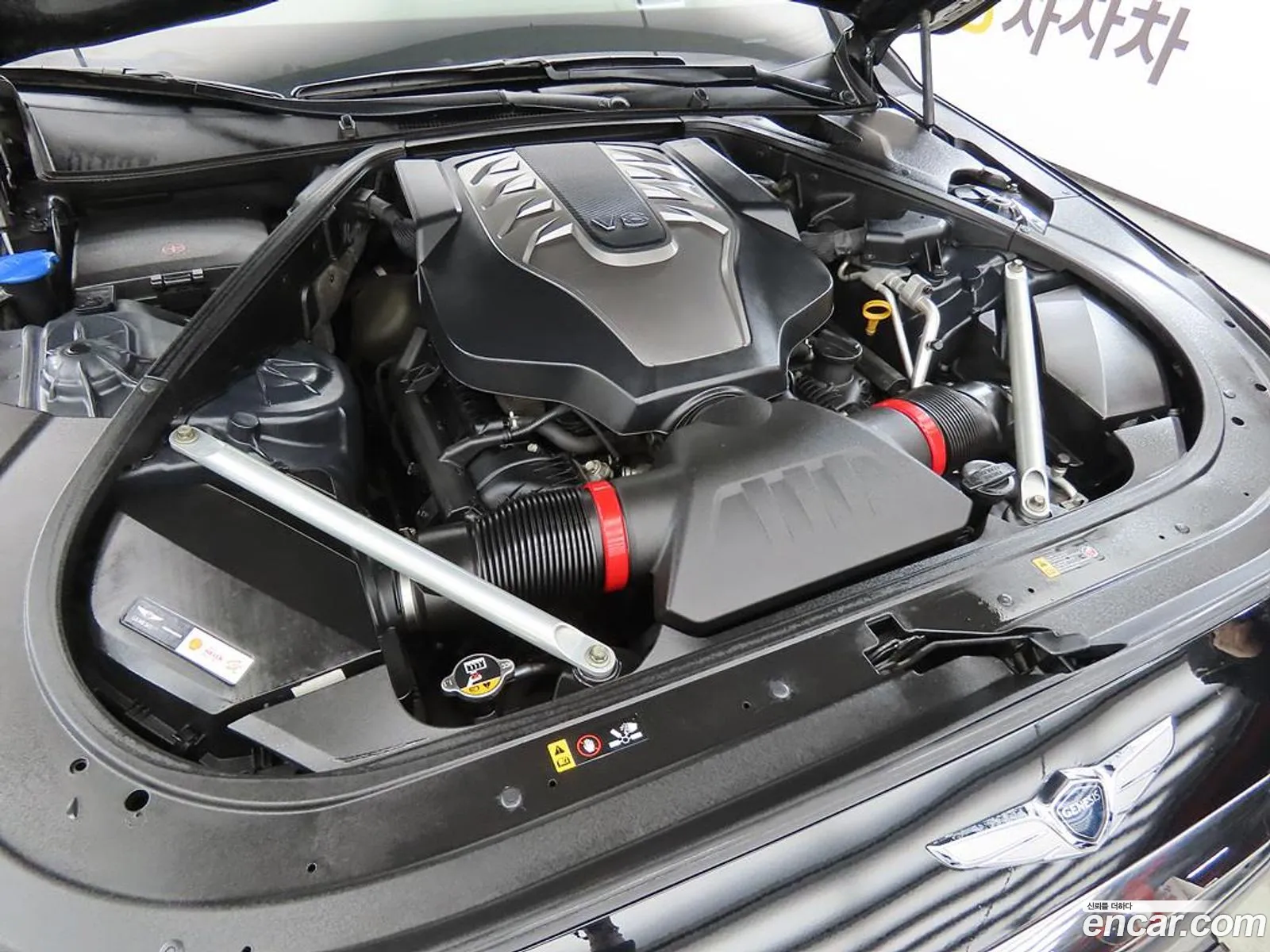 Genesis EQ900 2016 — 13