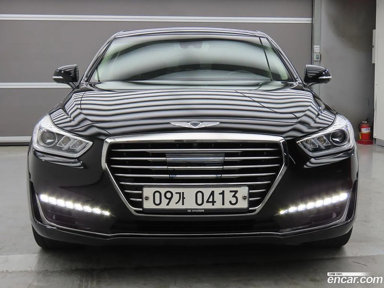 Genesis EQ900 2016 — 18