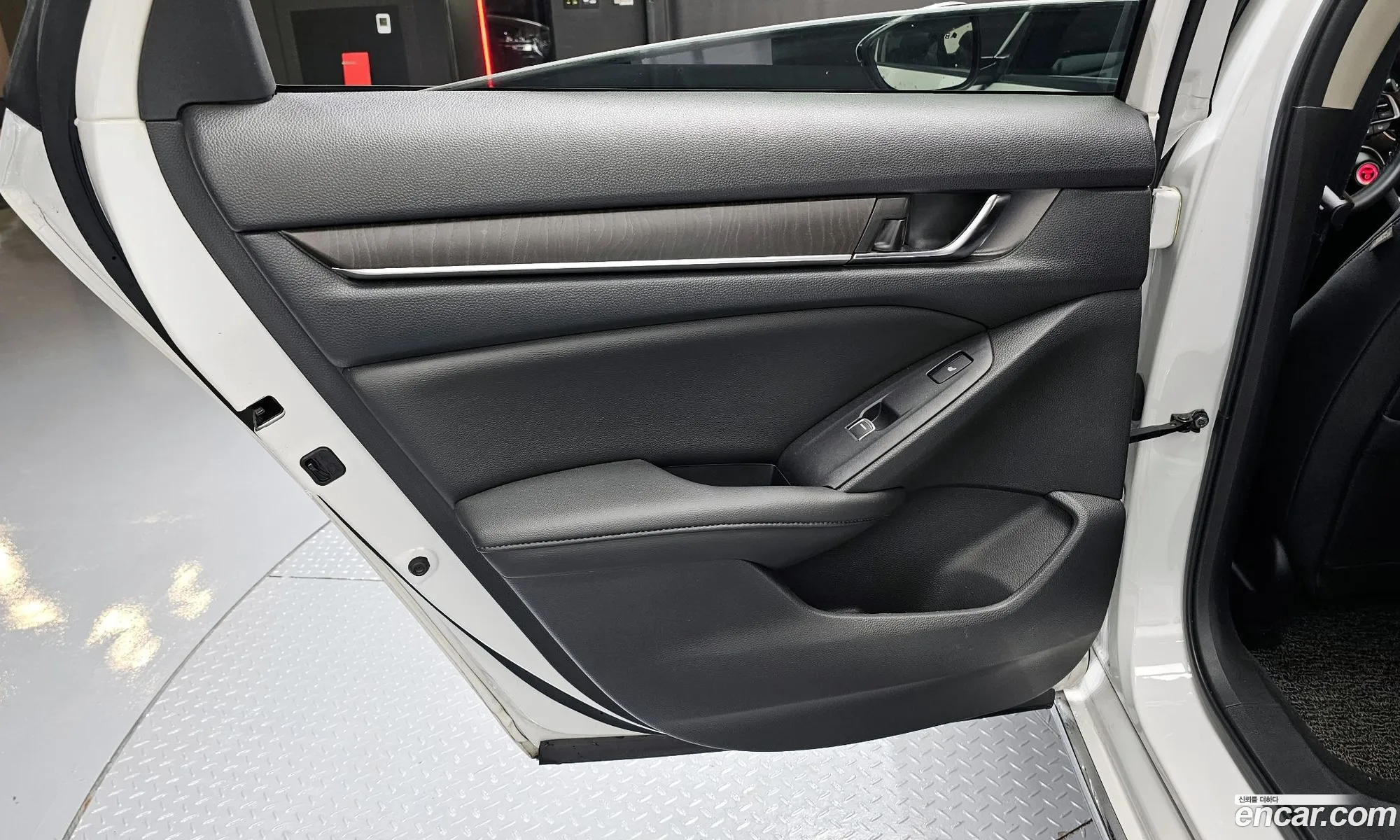 Honda Accord 10th Gen 2019 1HGCV3690KA511925 — 8