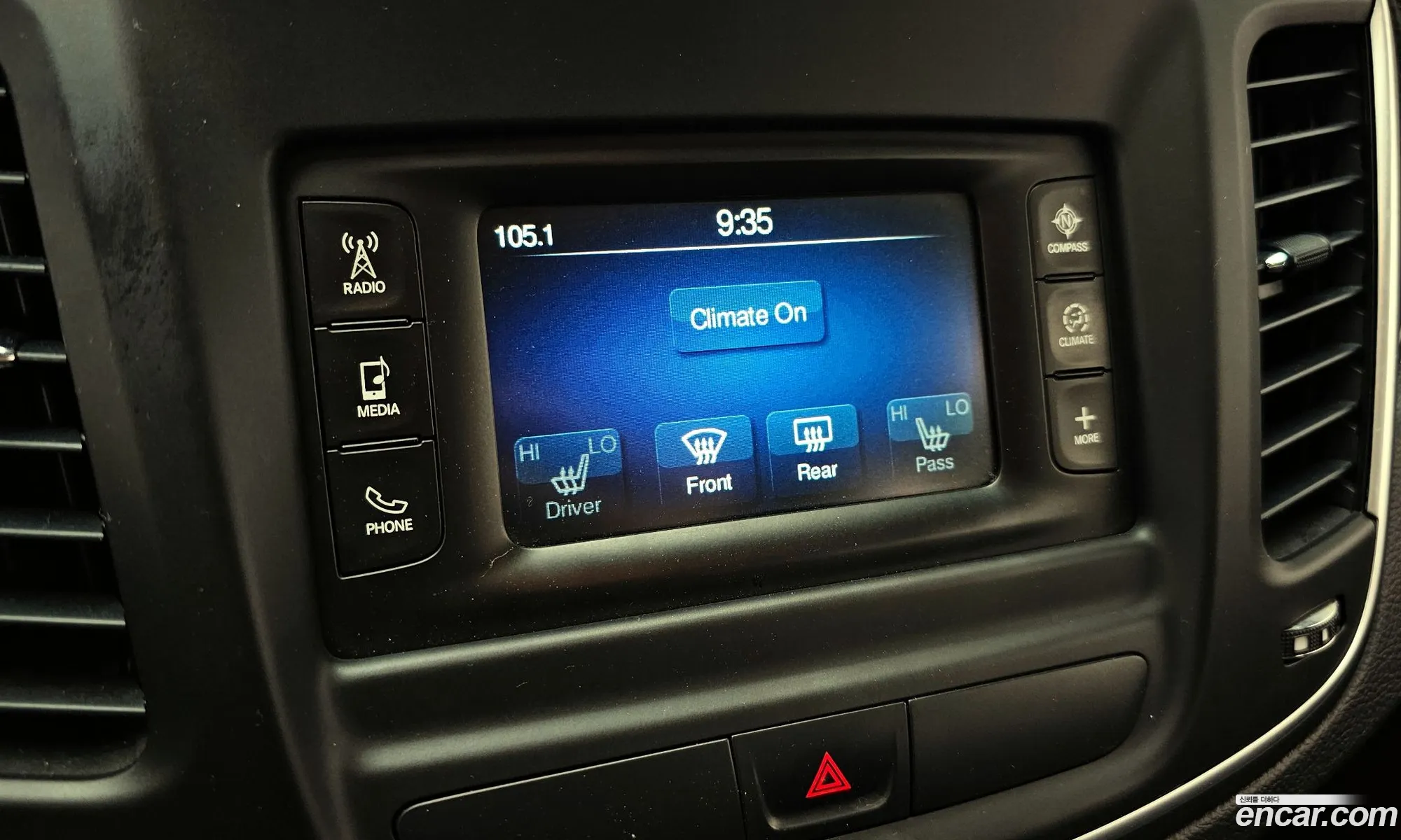 Chrysler 200 2015 1C3CCCEG — 9