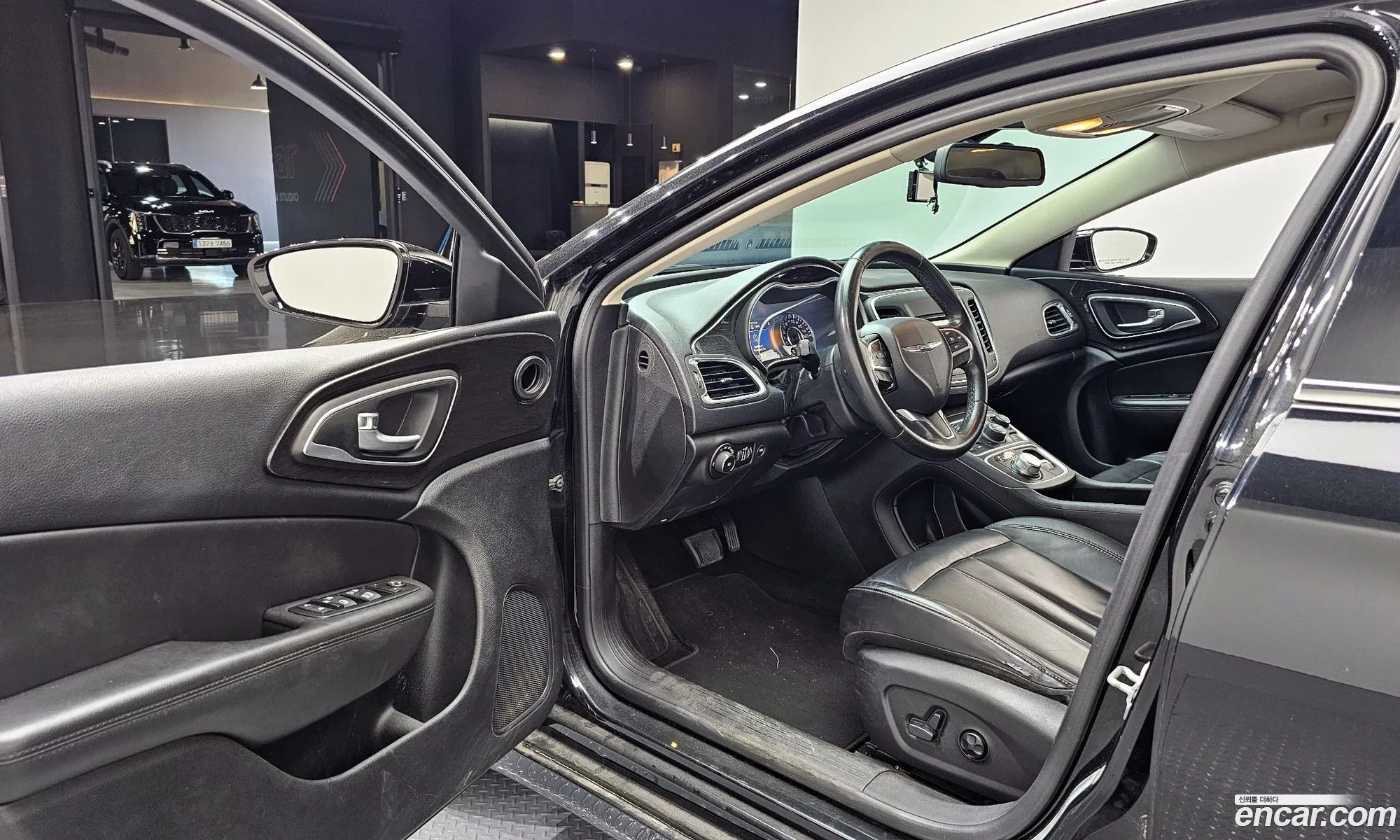 Chrysler 200 2015 1C3CCCEG — 20