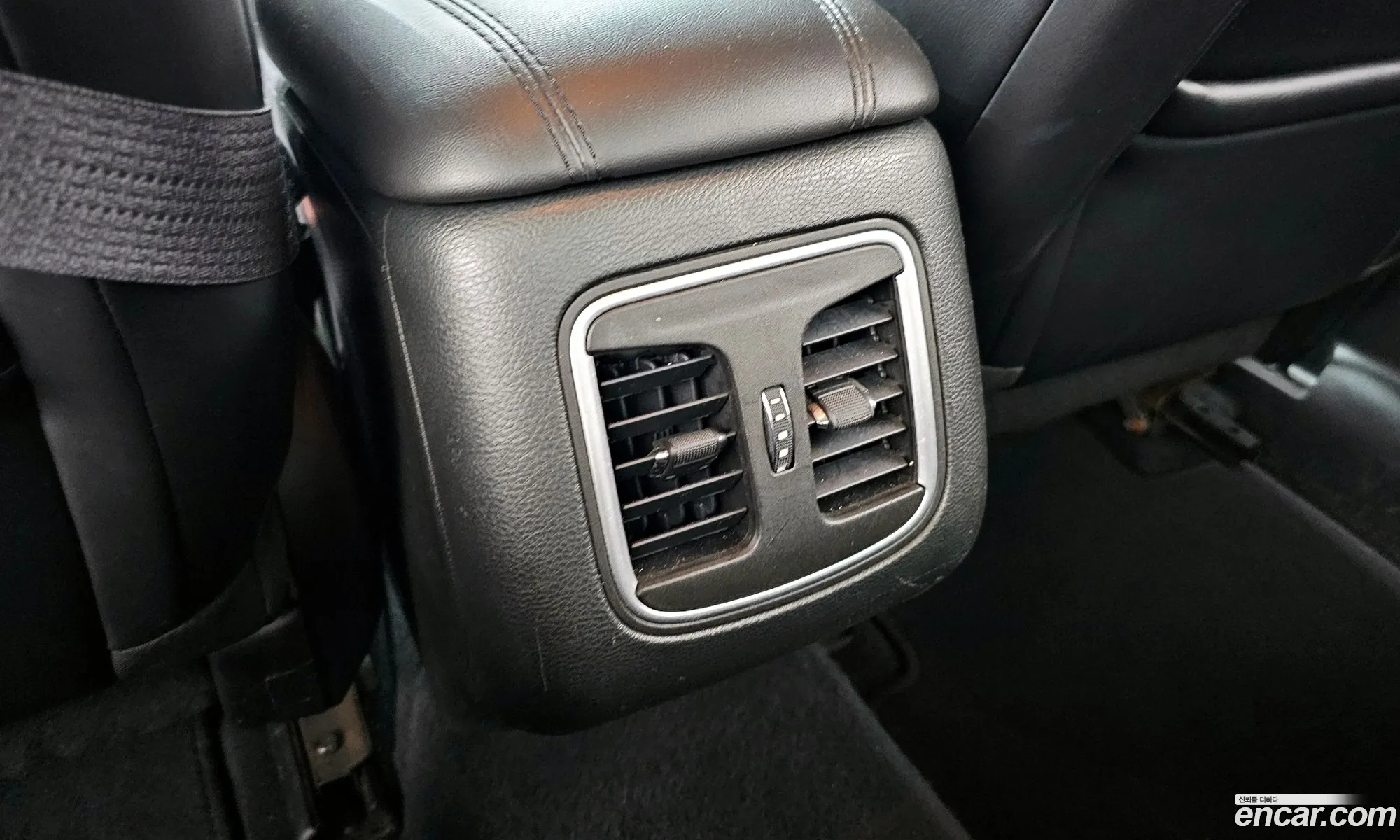 Chrysler 200 2015 1C3CCCEG — 16