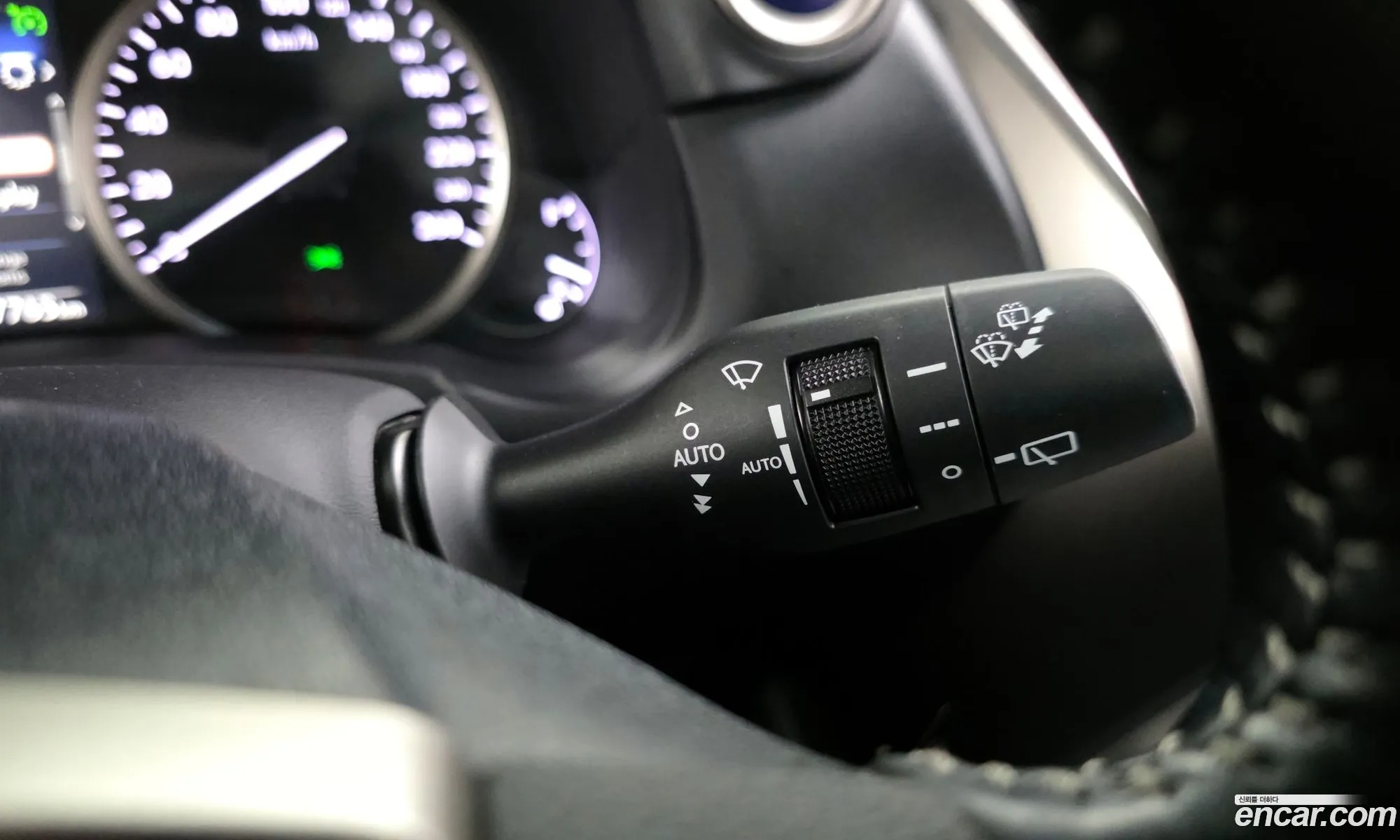 Lexus NX300h 2017 JTJBJRBZ5H2071164 — 6