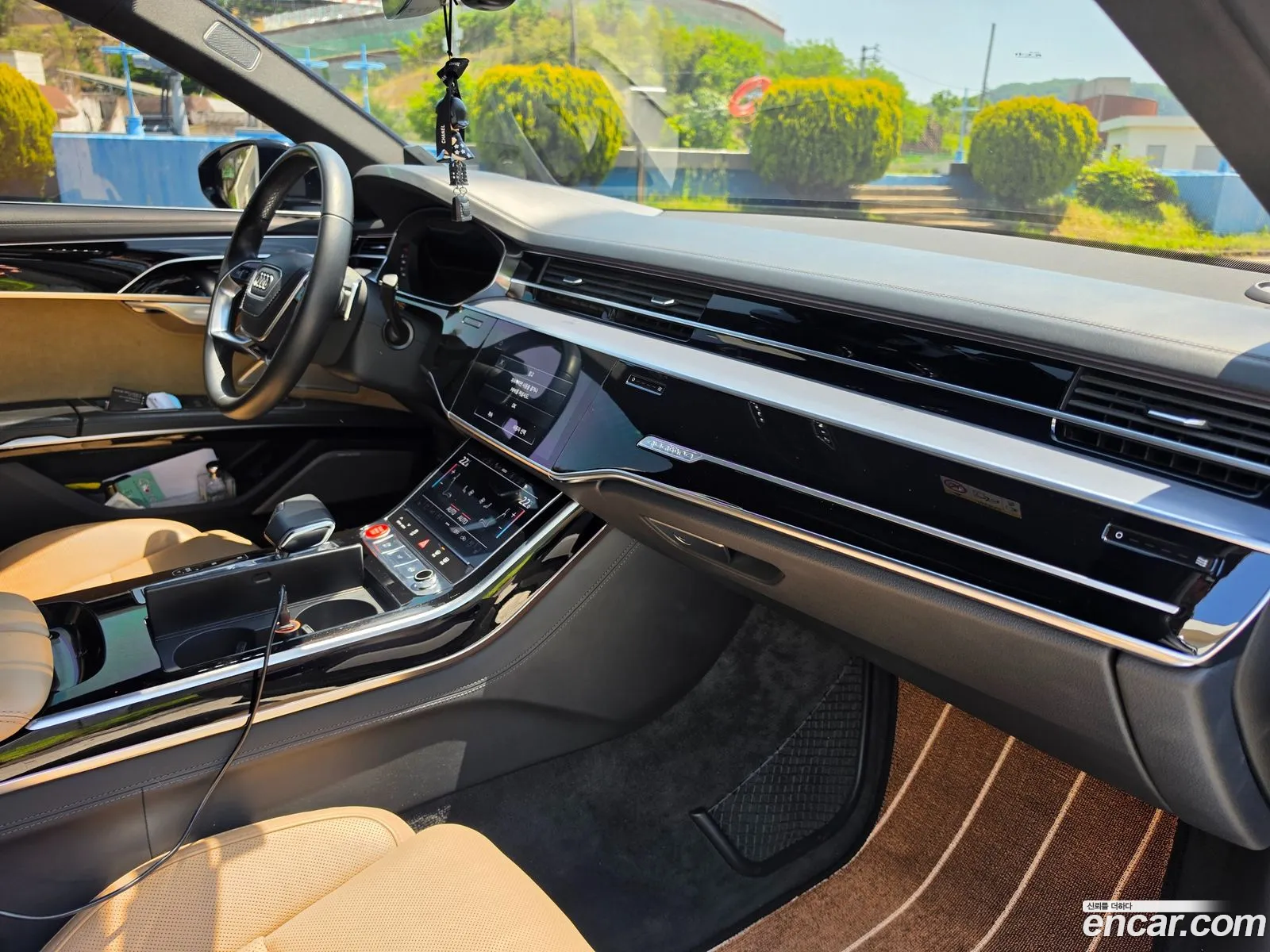 Audi A8 2021 — 20