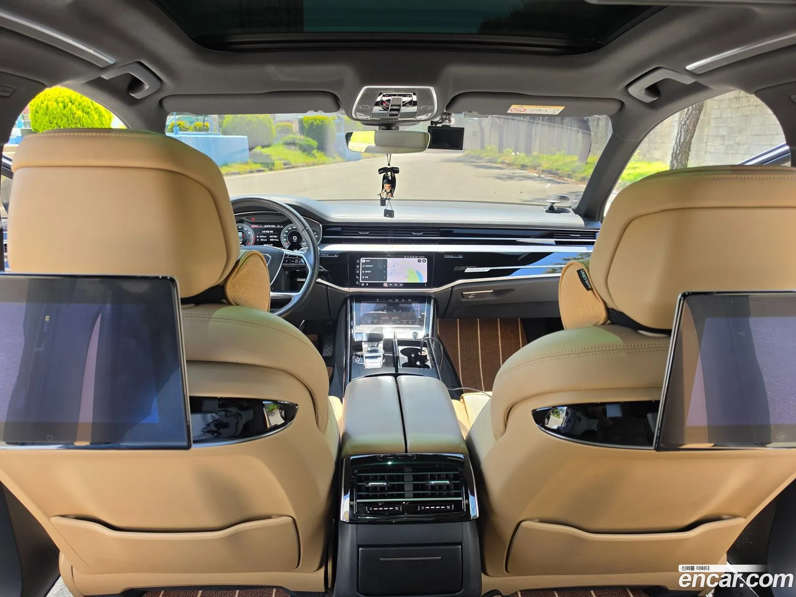 Audi A8 2021 — 8