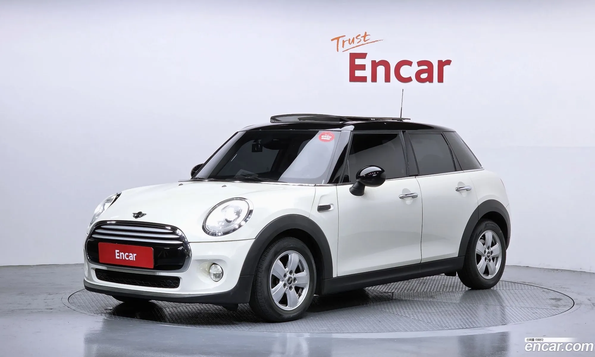 Mini Cooper D 2015 — 2