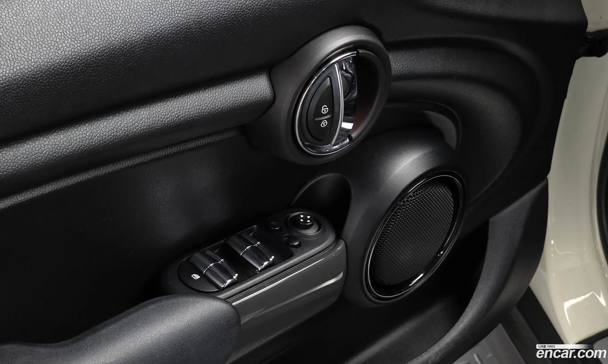 Mini Cooper D 2015 — 12