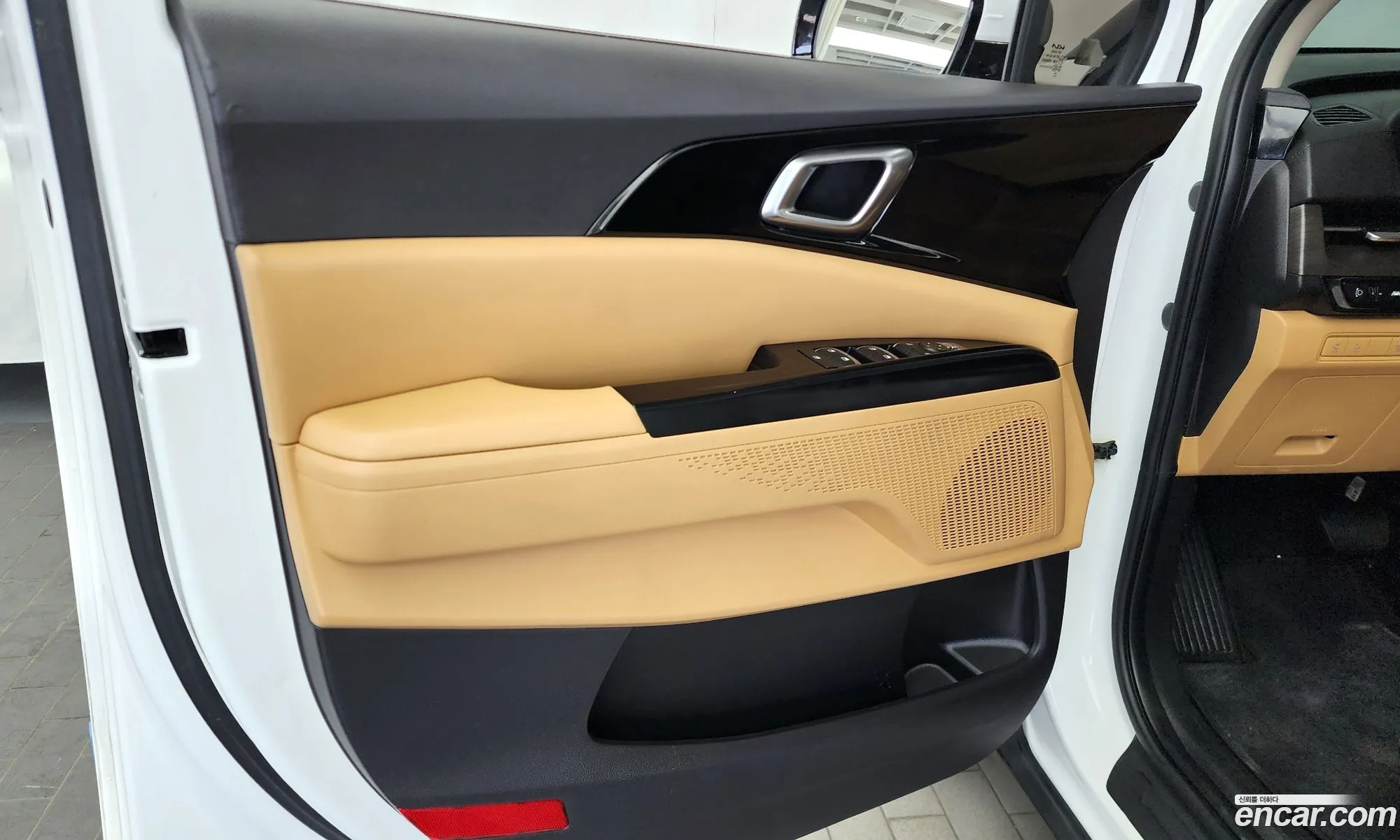 Kia Carnival 2022 — 17