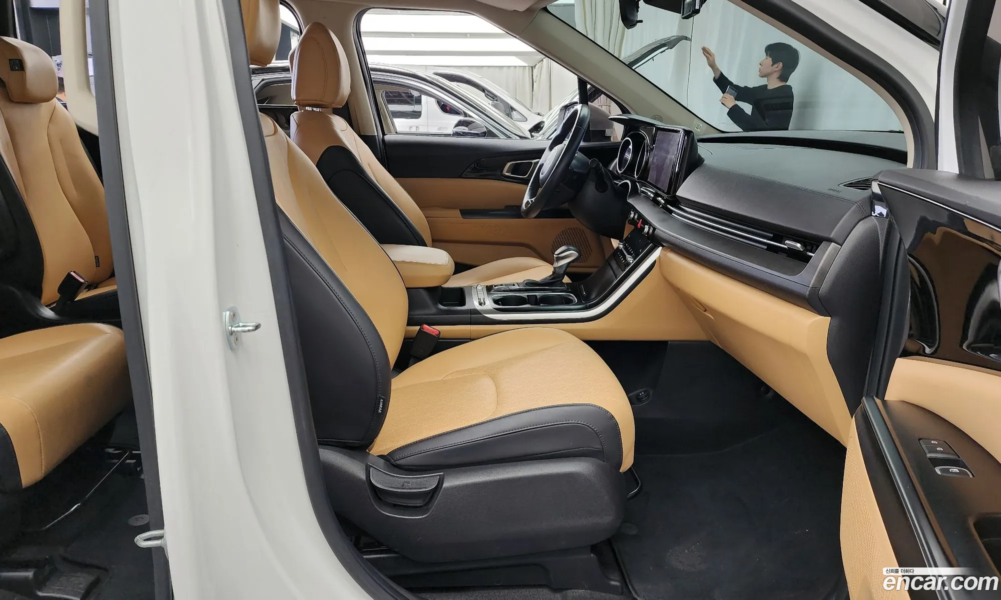 Kia Carnival 2022 — 25