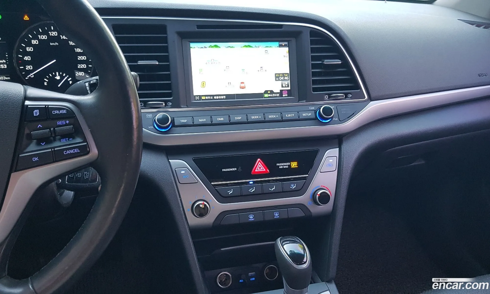 Hyundai Elantra AD 2017 — 10