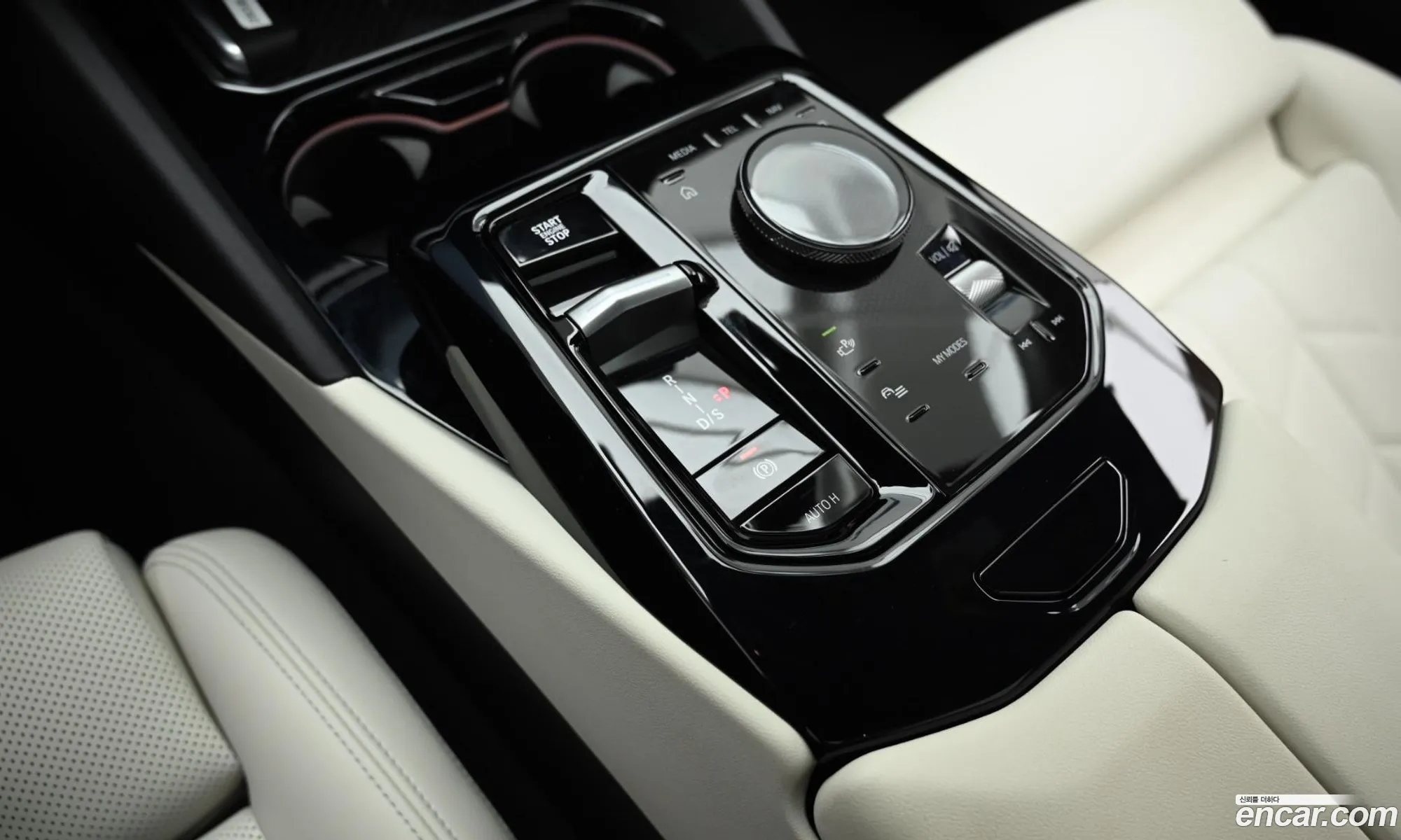BMW 5 Series 2025 — 16