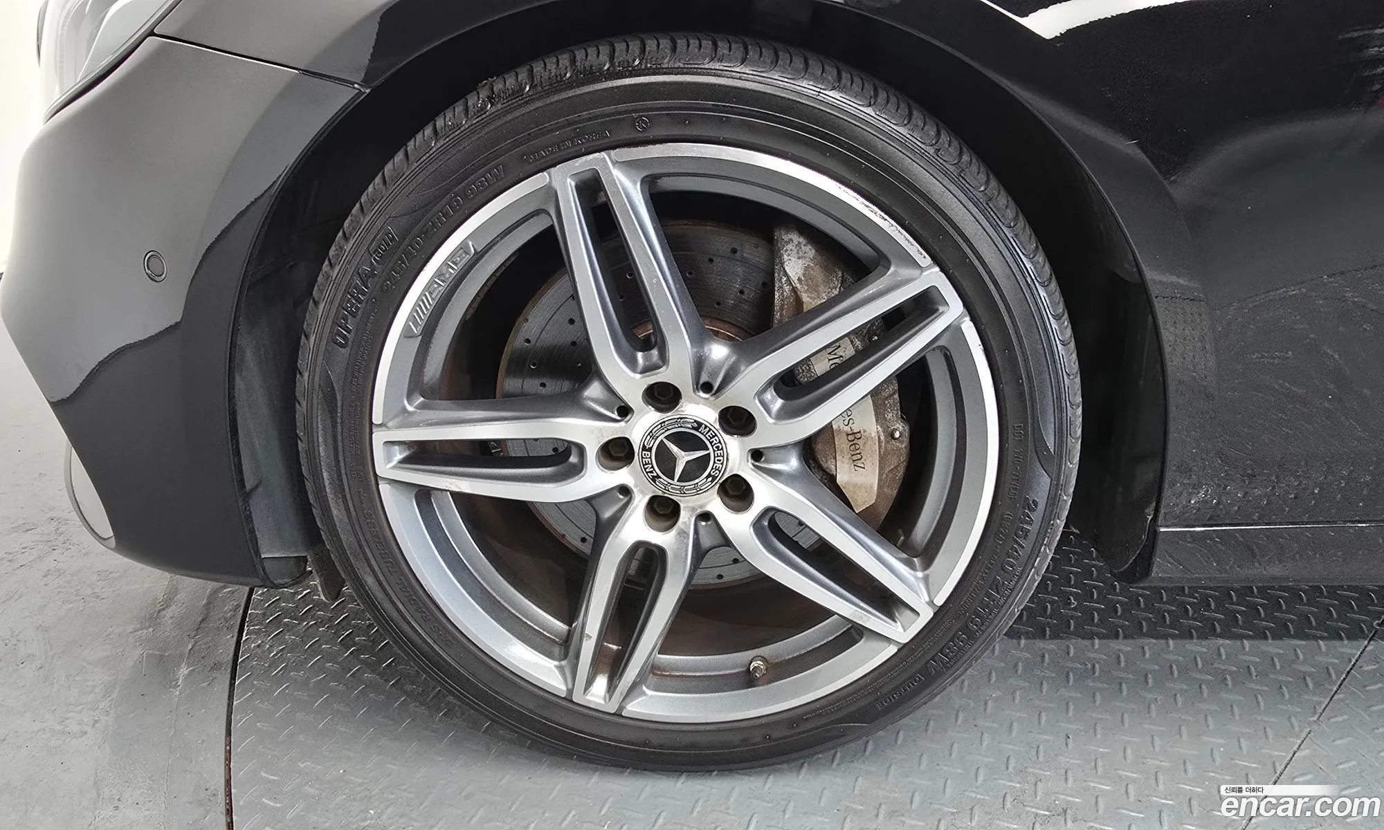 Mercedes-Benz E-Class W213 2018 WDDZF4JB2KA574423 — 15