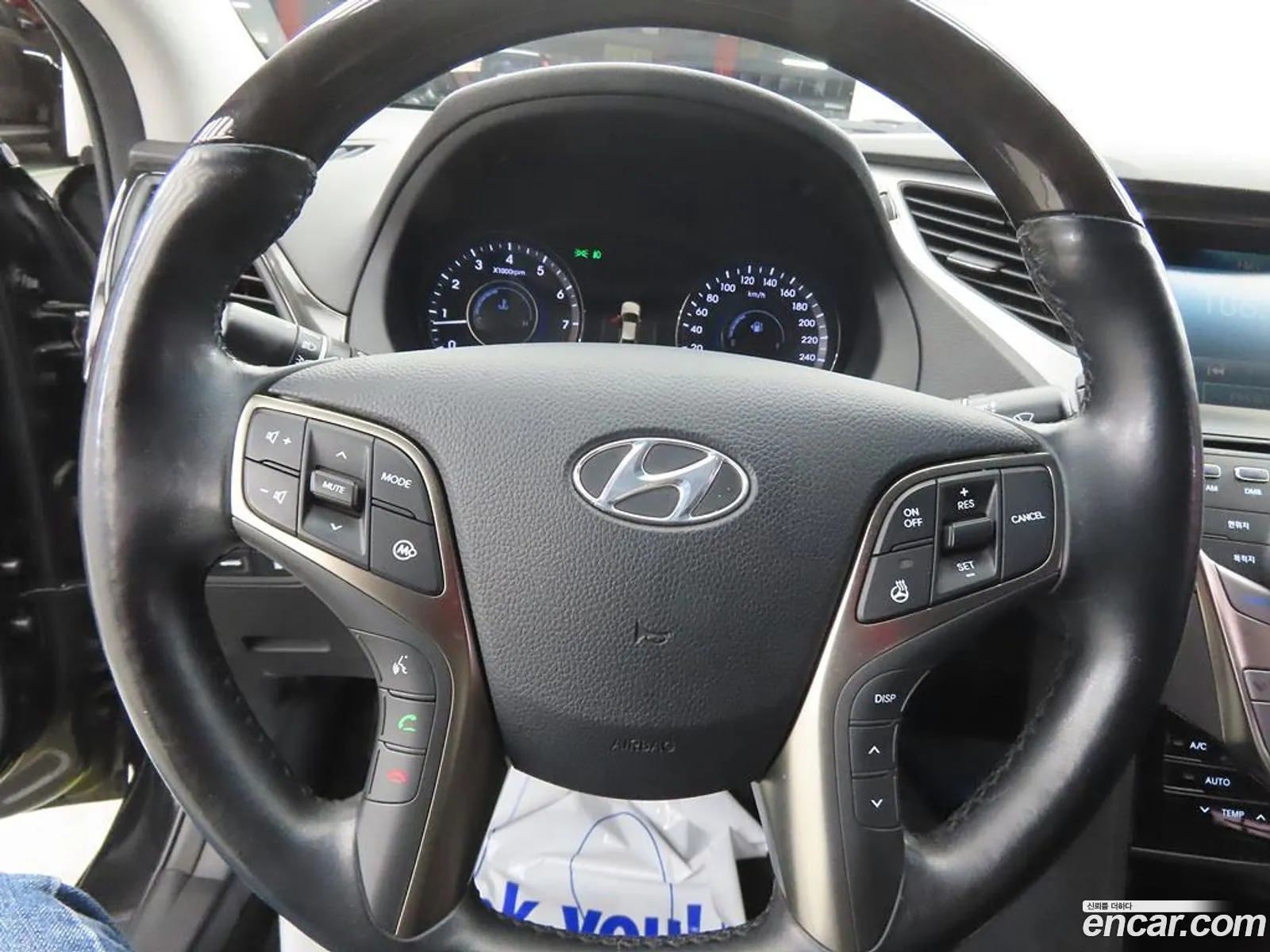Hyundai Grandeur HG 2012 — 19