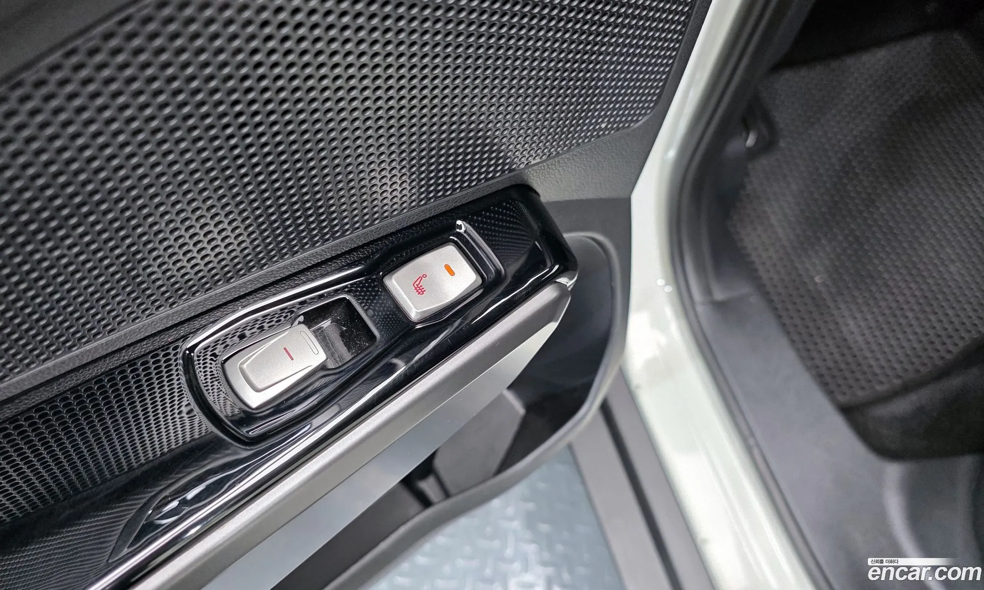KG Mobility (SsangYong) Tivoli Air 2017 — 16