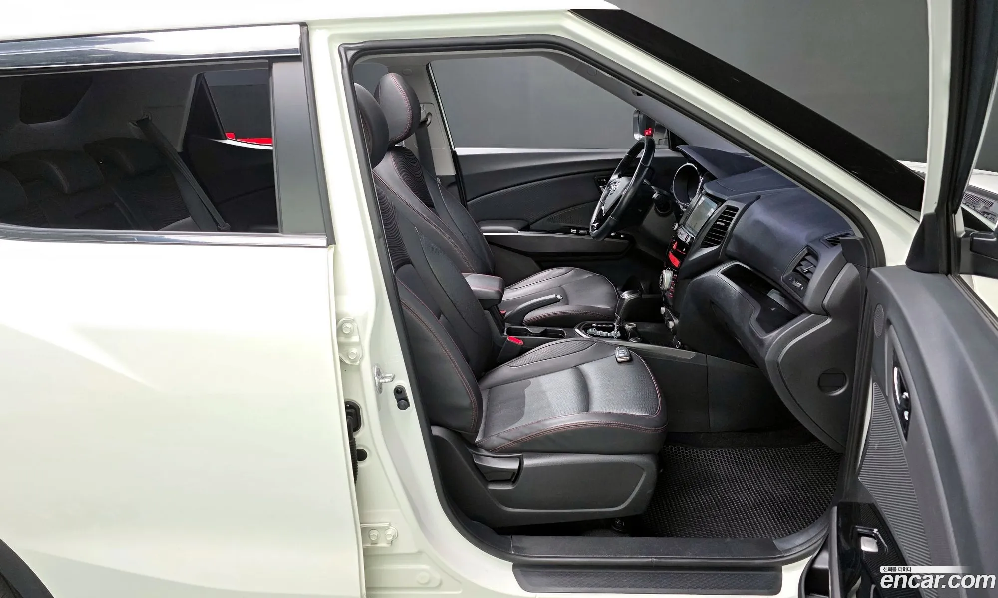 KG Mobility (SsangYong) Tivoli Air 2017 — 25
