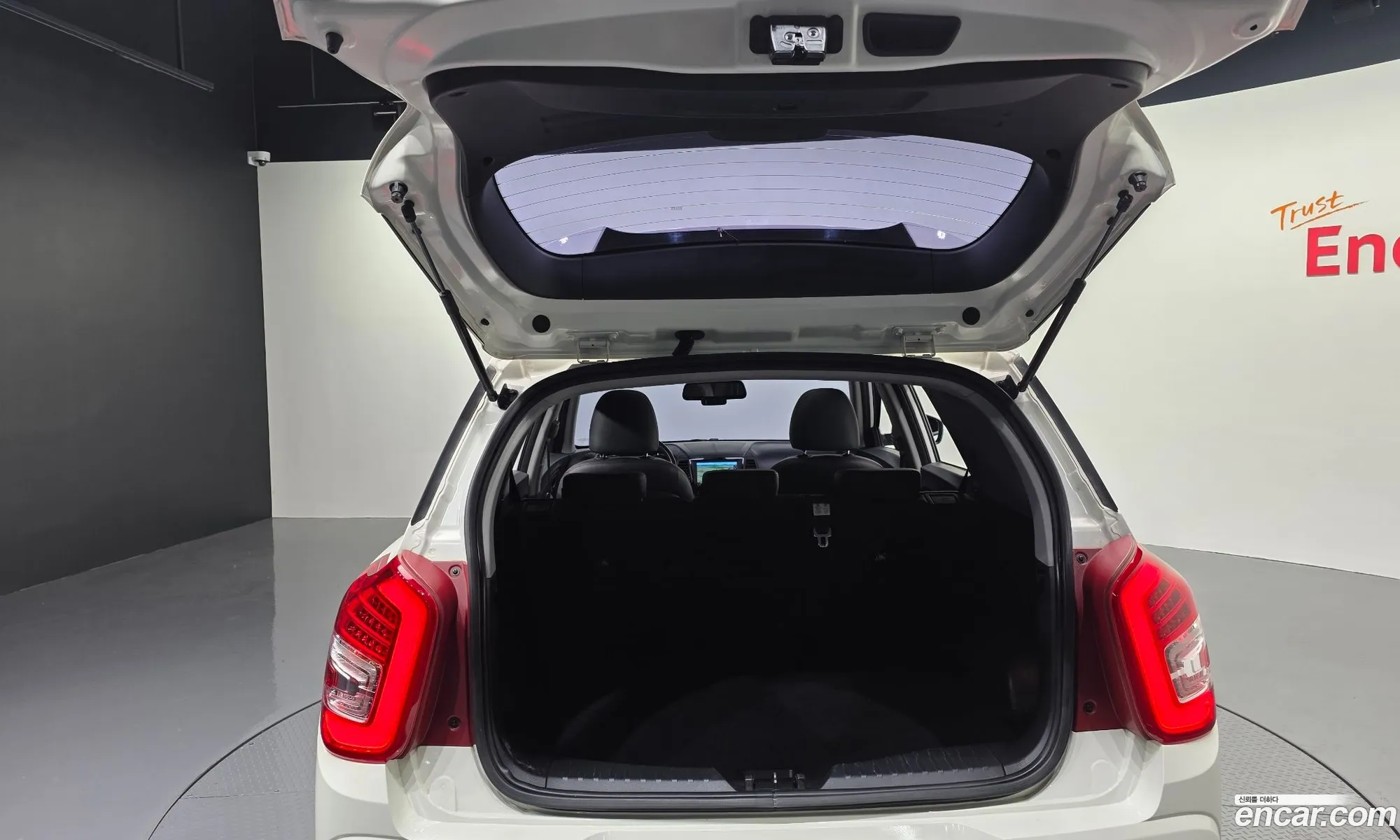 KG Mobility (SsangYong) Tivoli Air 2017 — 33
