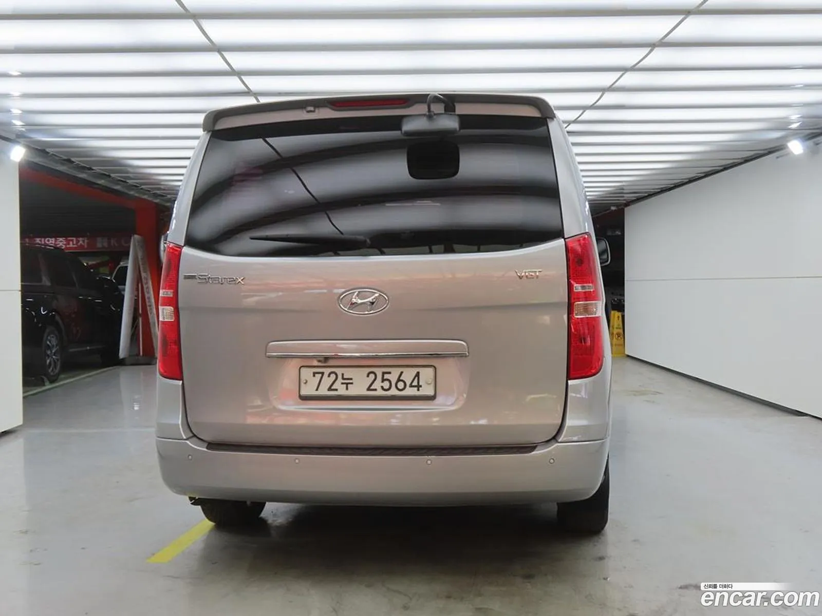 Hyundai Grand Starex 2014 — 18