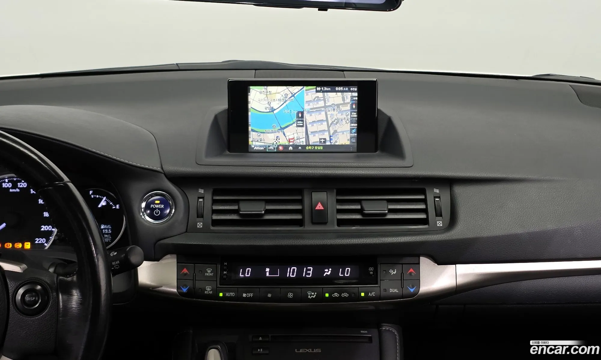 Lexus CT200h 2015 JTHKD5BH1F2248041 — 15