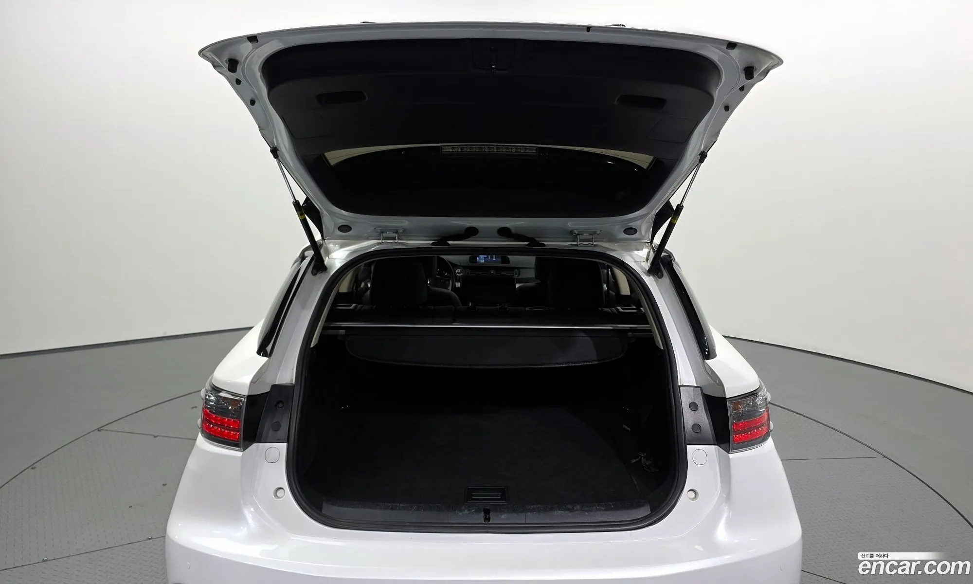 Lexus CT200h 2015 JTHKD5BH1F2248041 — 2