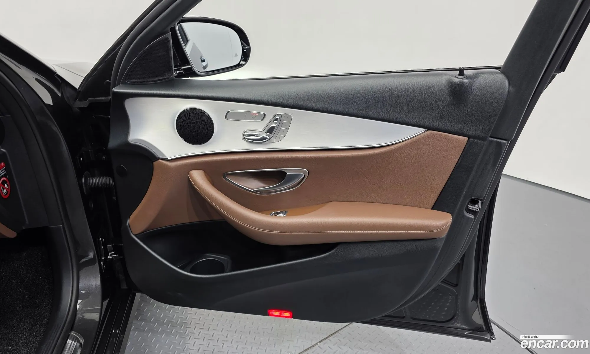 Mercedes-Benz E-Class W213 2021 — 28