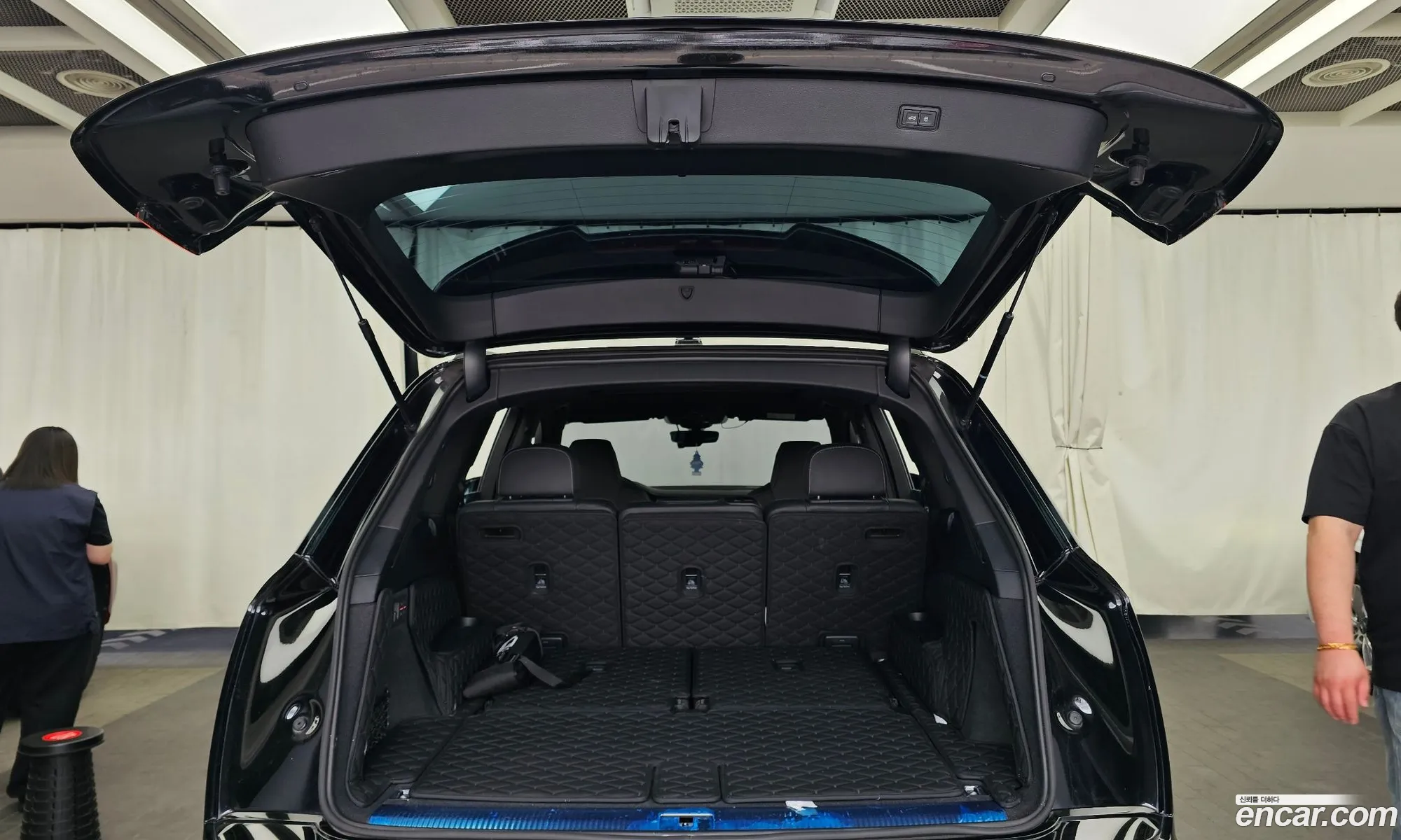 Audi Q7 2023 WAUZZZ4M9PD013103 — 24