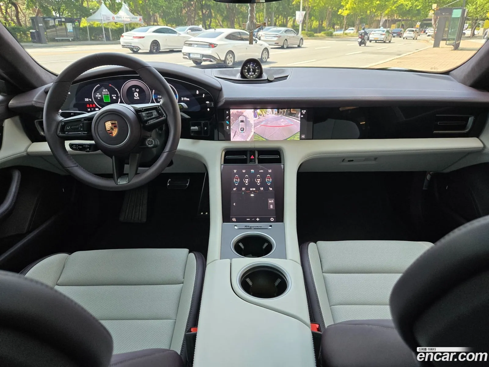 Porsche Taycan 2025 — 20