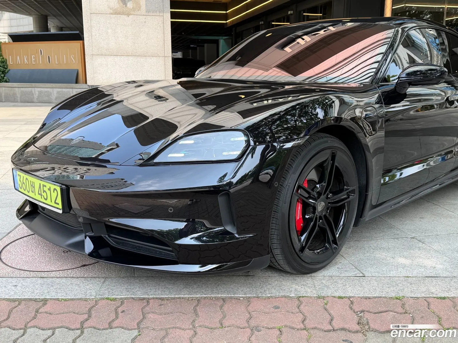 Porsche Taycan 2025 — 19