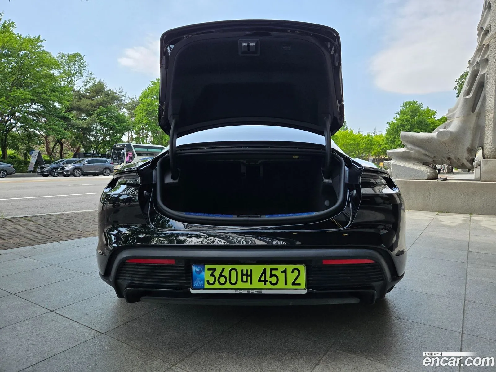 Porsche Taycan 2025 — 9