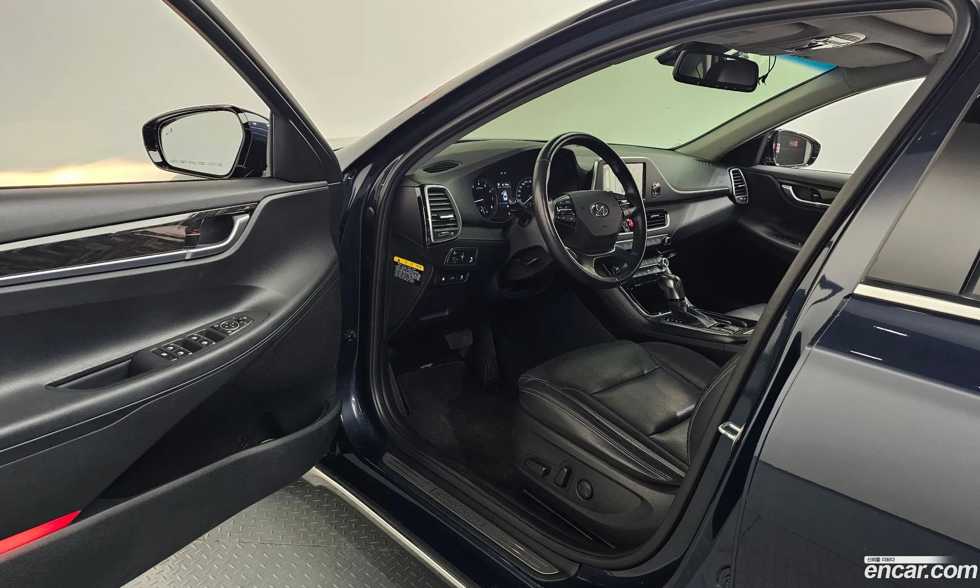 Hyundai Grandeur IG 2017 — 24