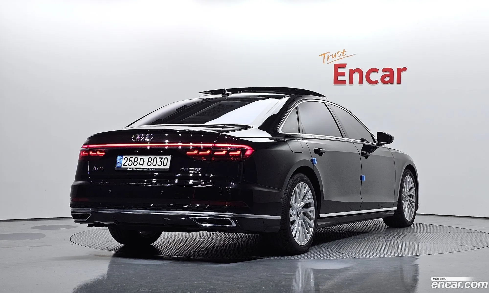 Audi A8 2021 WAUZZZF8XMN013777 — 32
