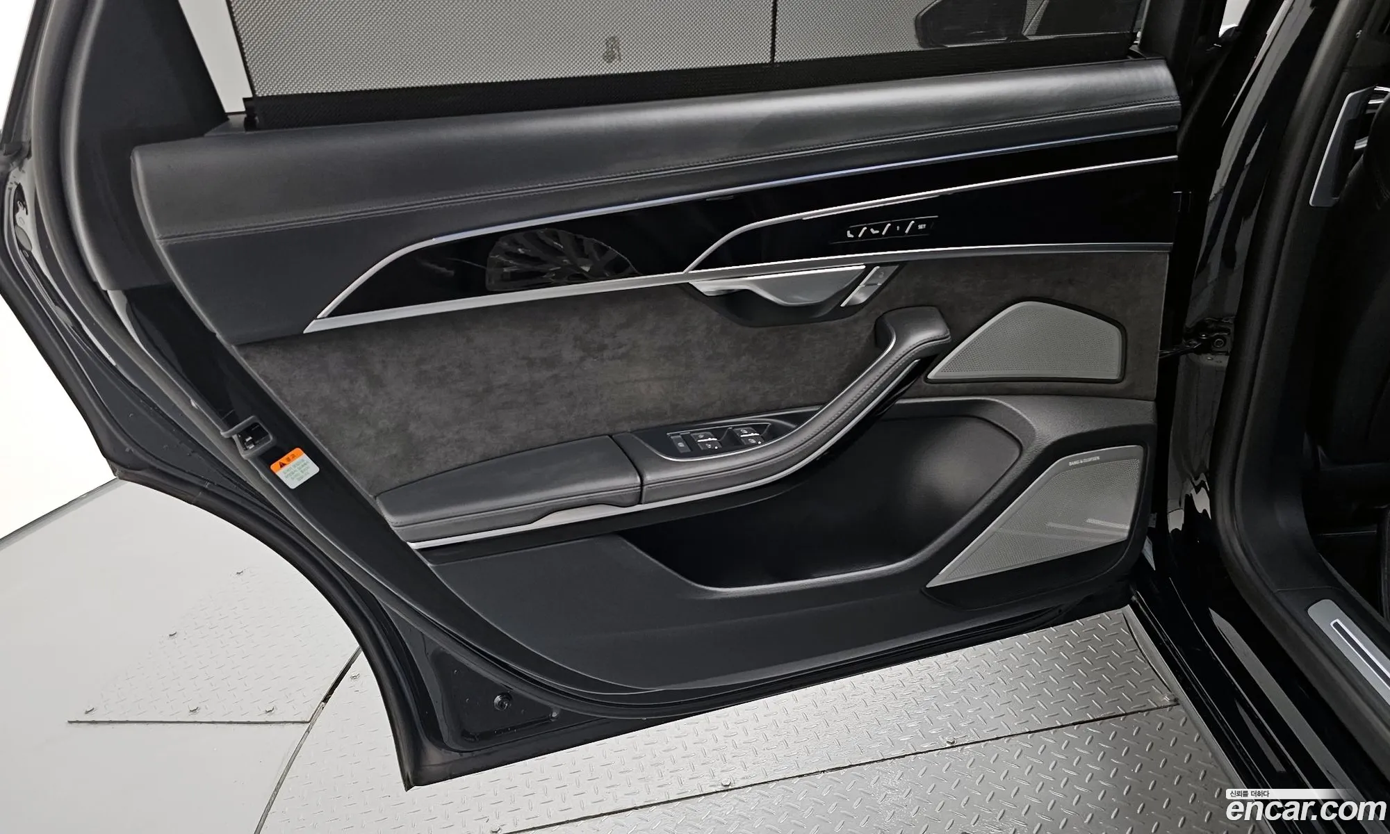 Audi A8 2021 WAUZZZF8XMN013777 — 33