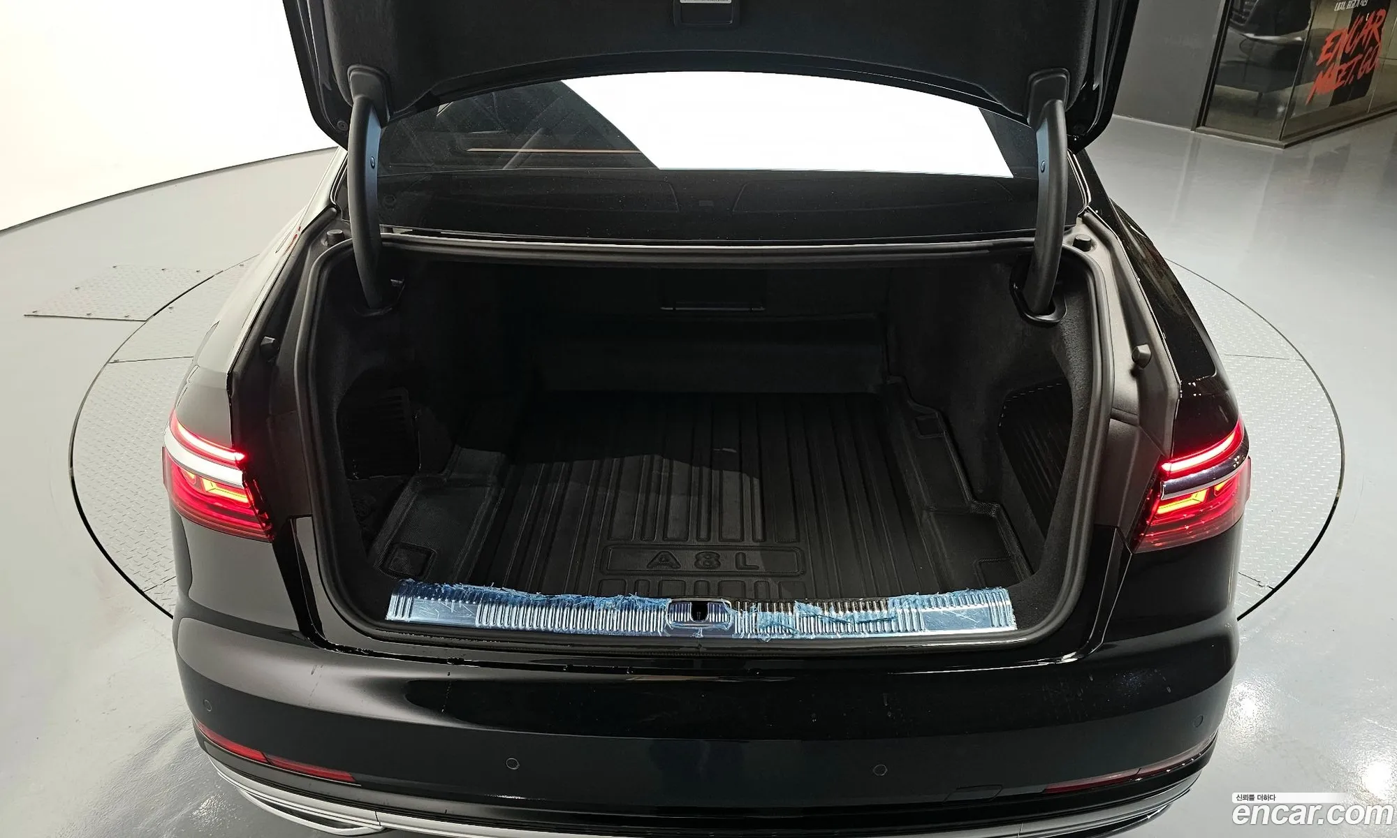 Audi A8 2021 WAUZZZF8XMN013777 — 10