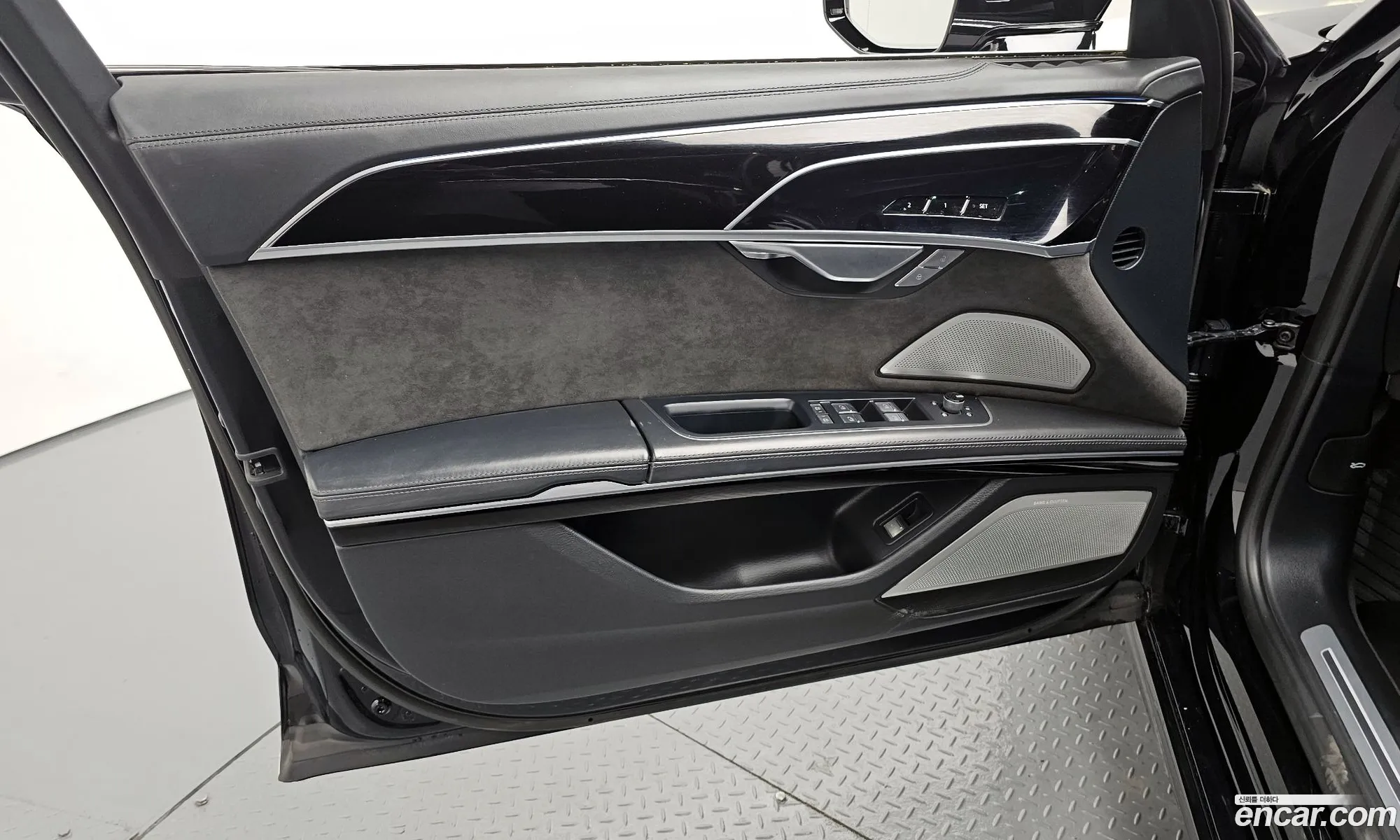 Audi A8 2021 WAUZZZF8XMN013777 — 27