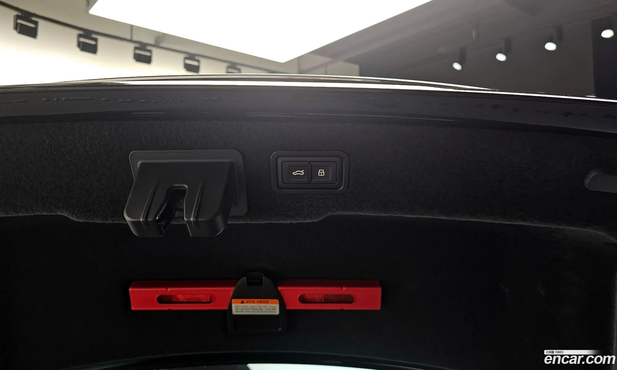 Audi A8 2021 WAUZZZF8XMN013777 — 30