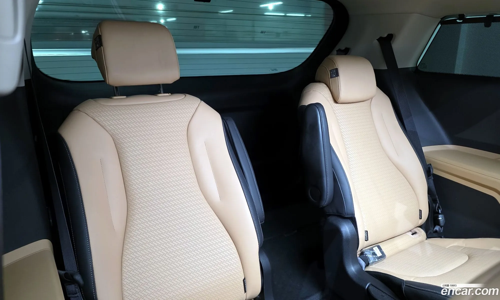 Kia Carnival 2022 — 17