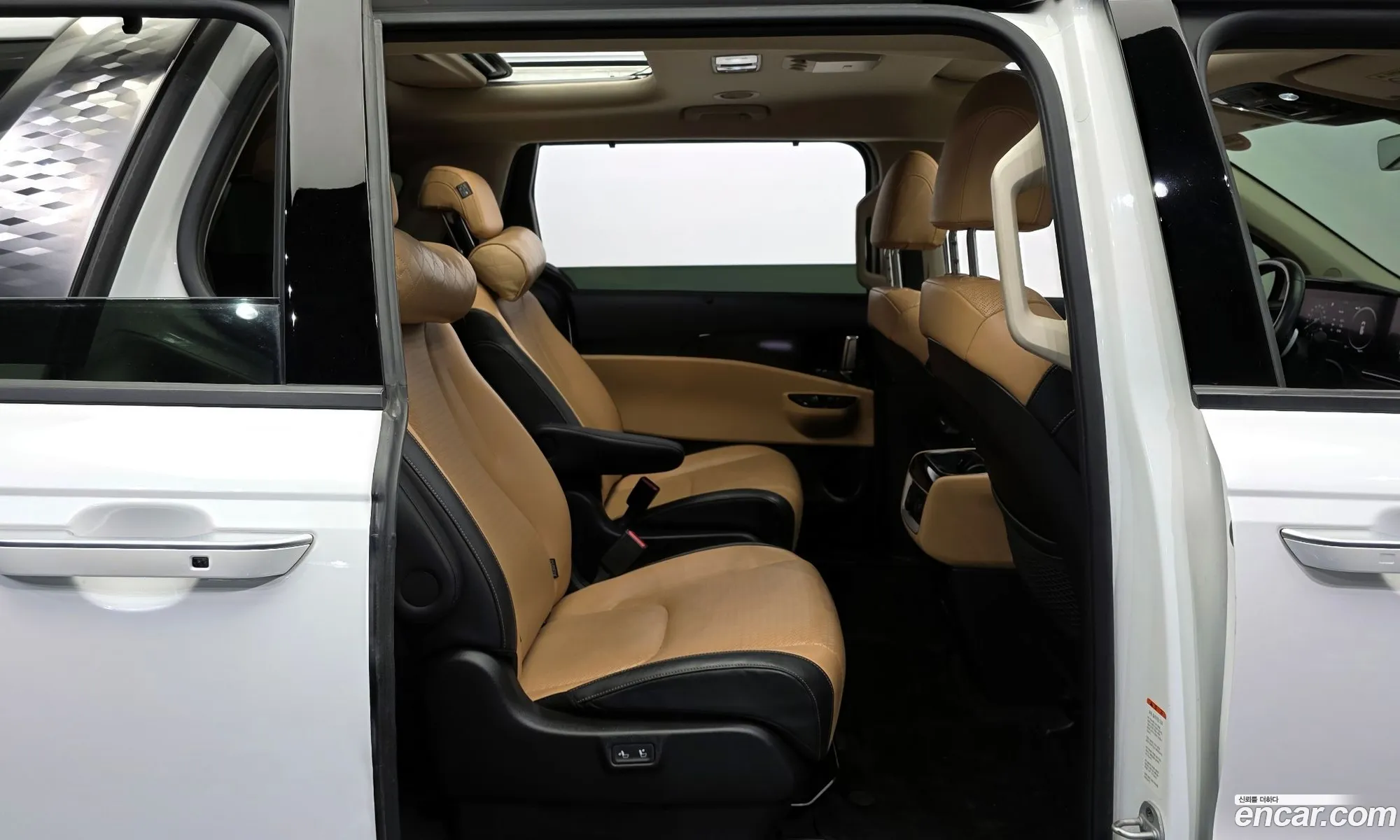 Kia Carnival 2022 — 5