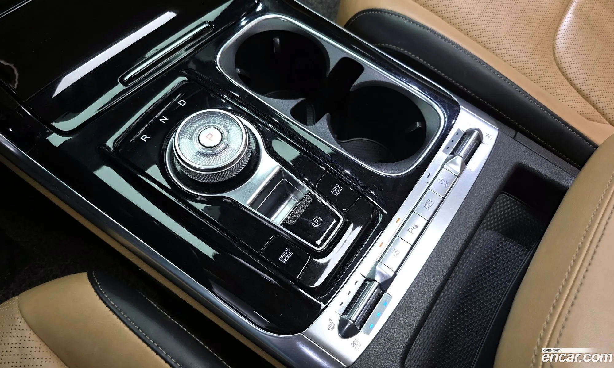 Kia Carnival 2022 — 40