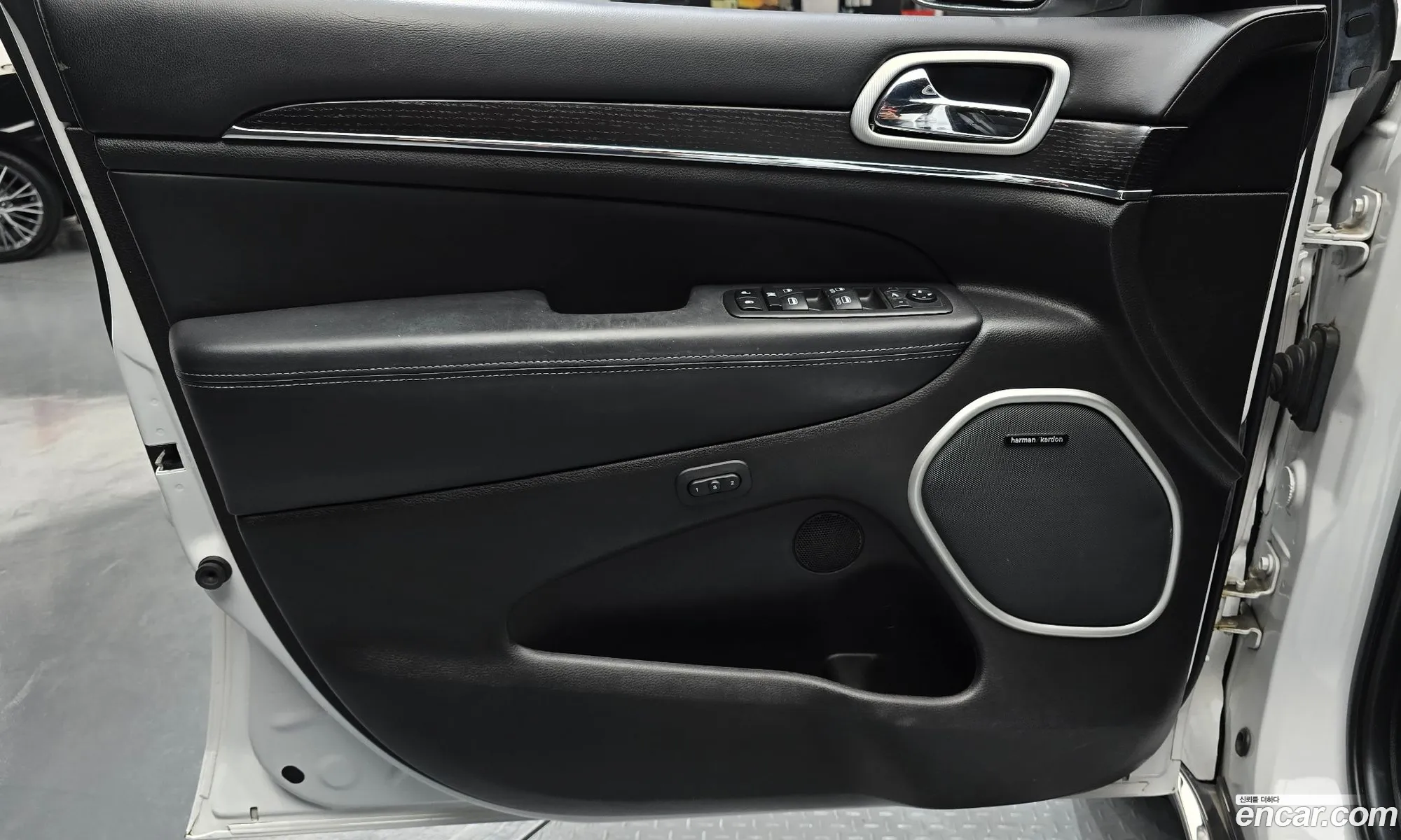Jeep Grand Cherokee 2020 — 14