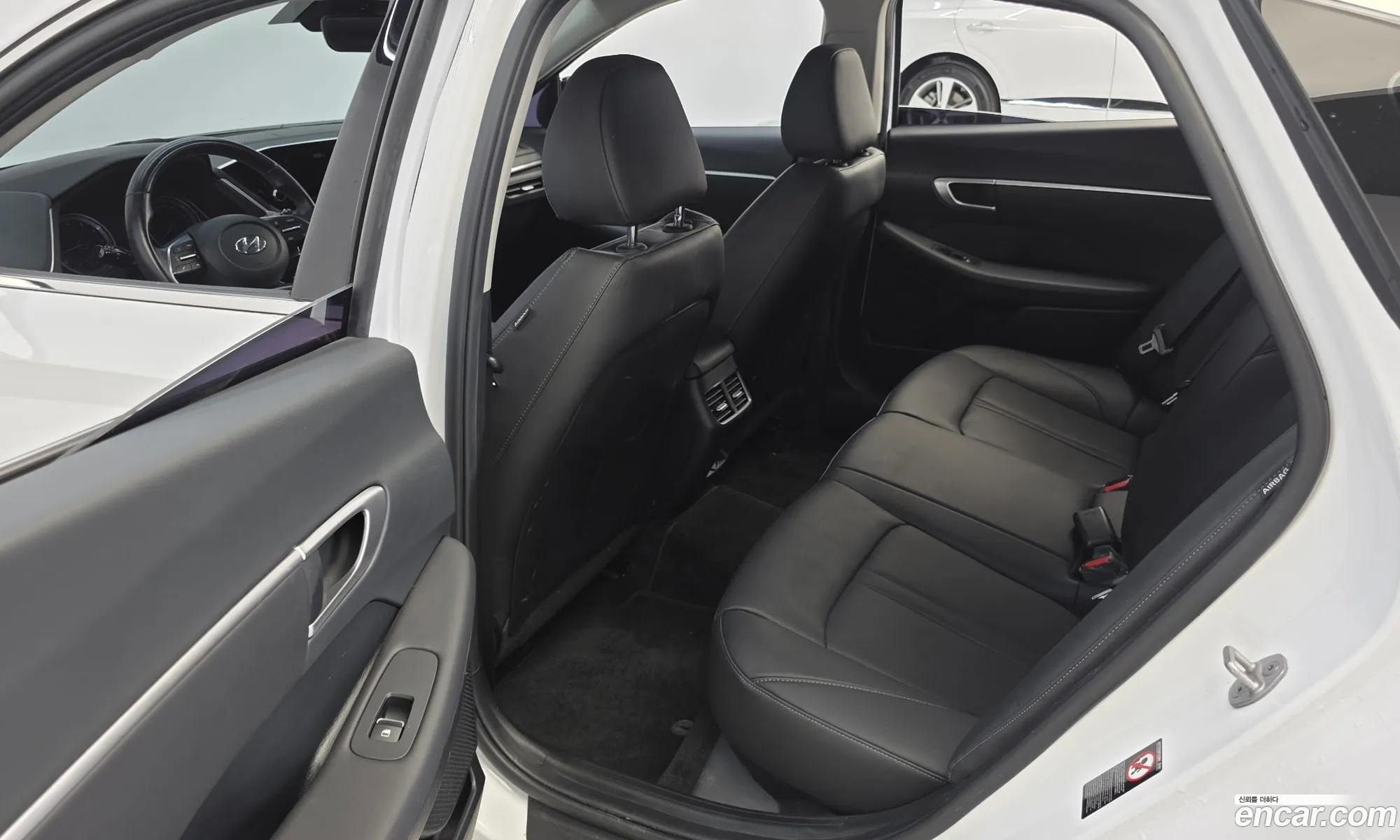 Hyundai Sonata 2023 — 4
