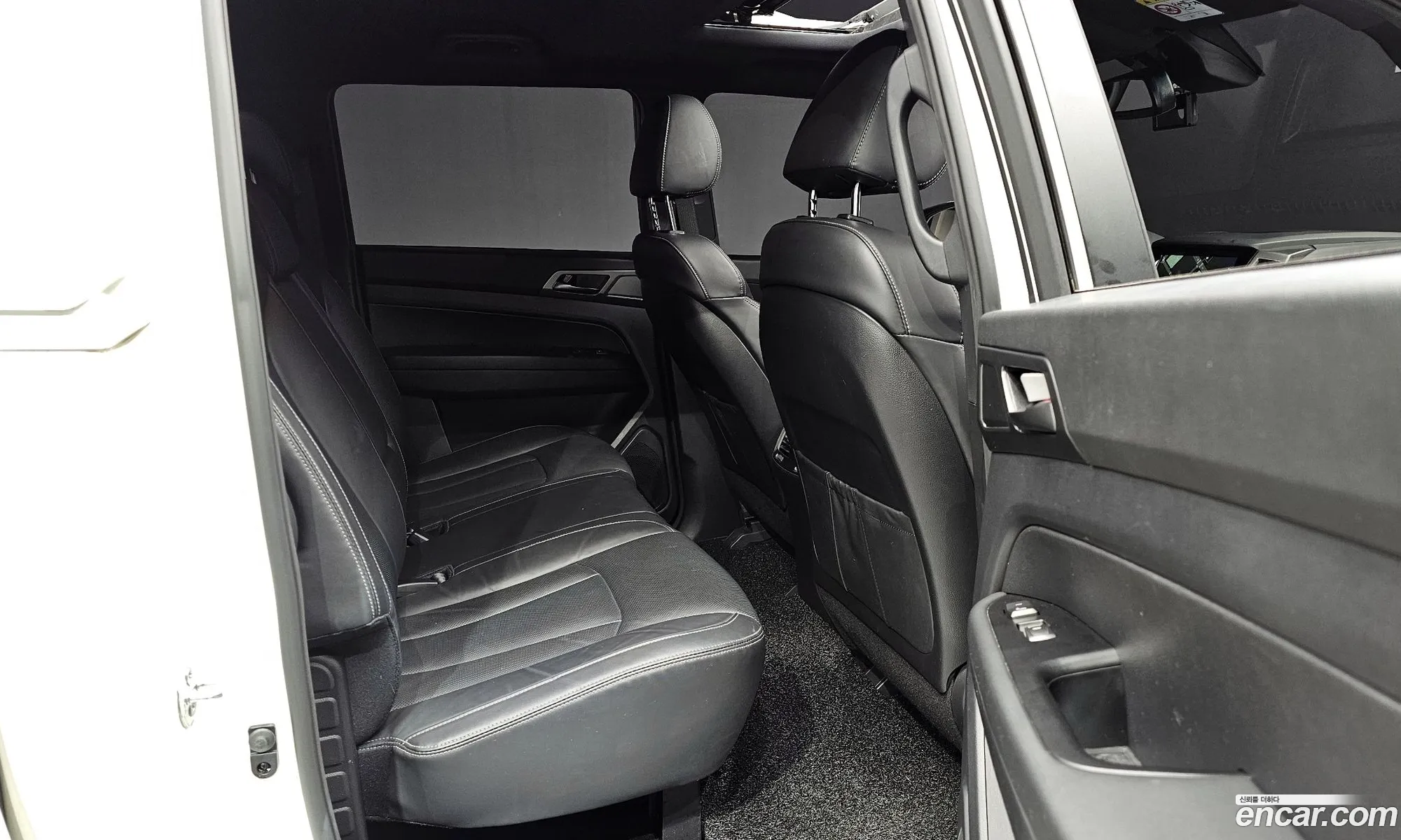 KG Mobility (SsangYong) Rexton Sports Khan 2022 — 15