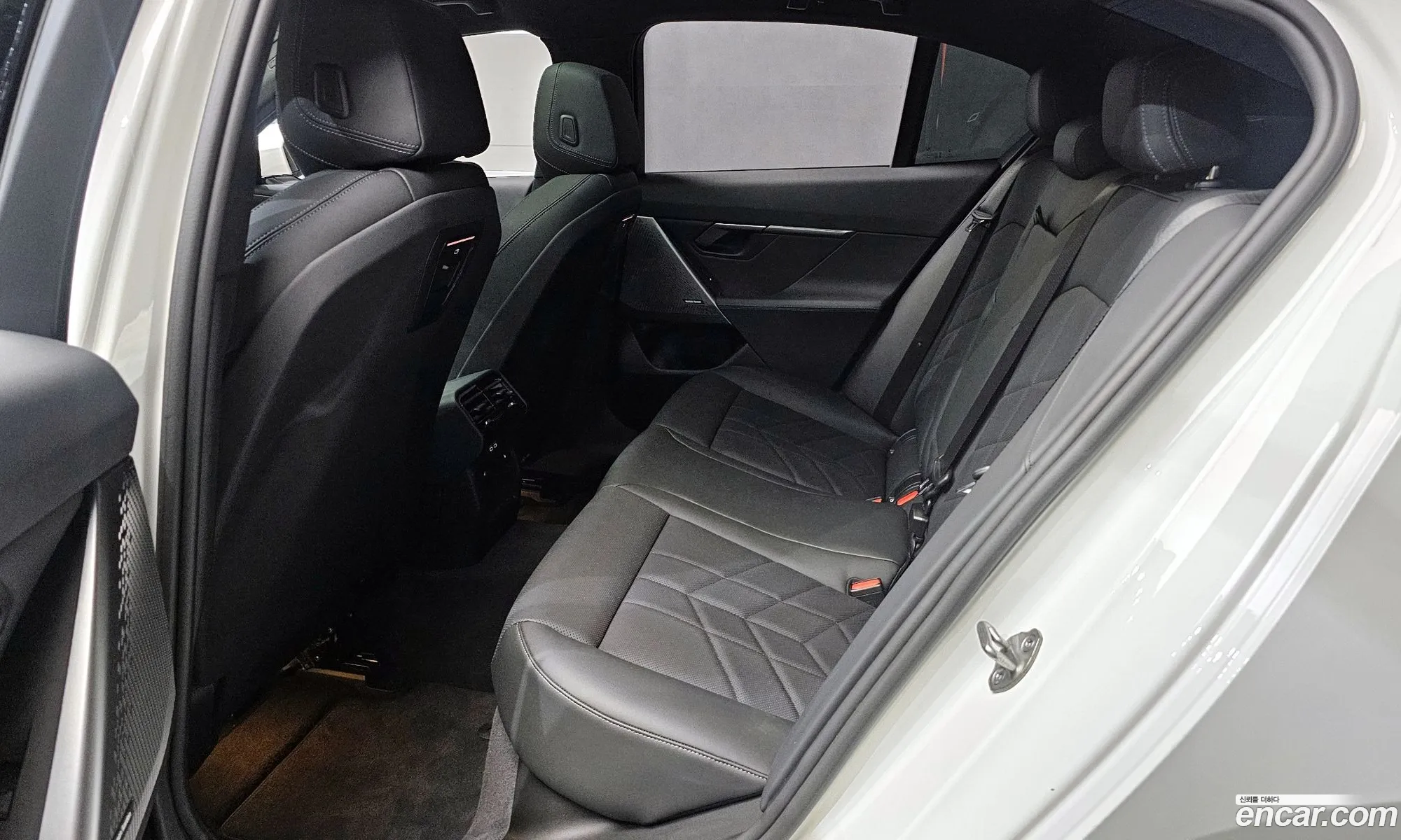 BMW 5 Series 2024 — 5