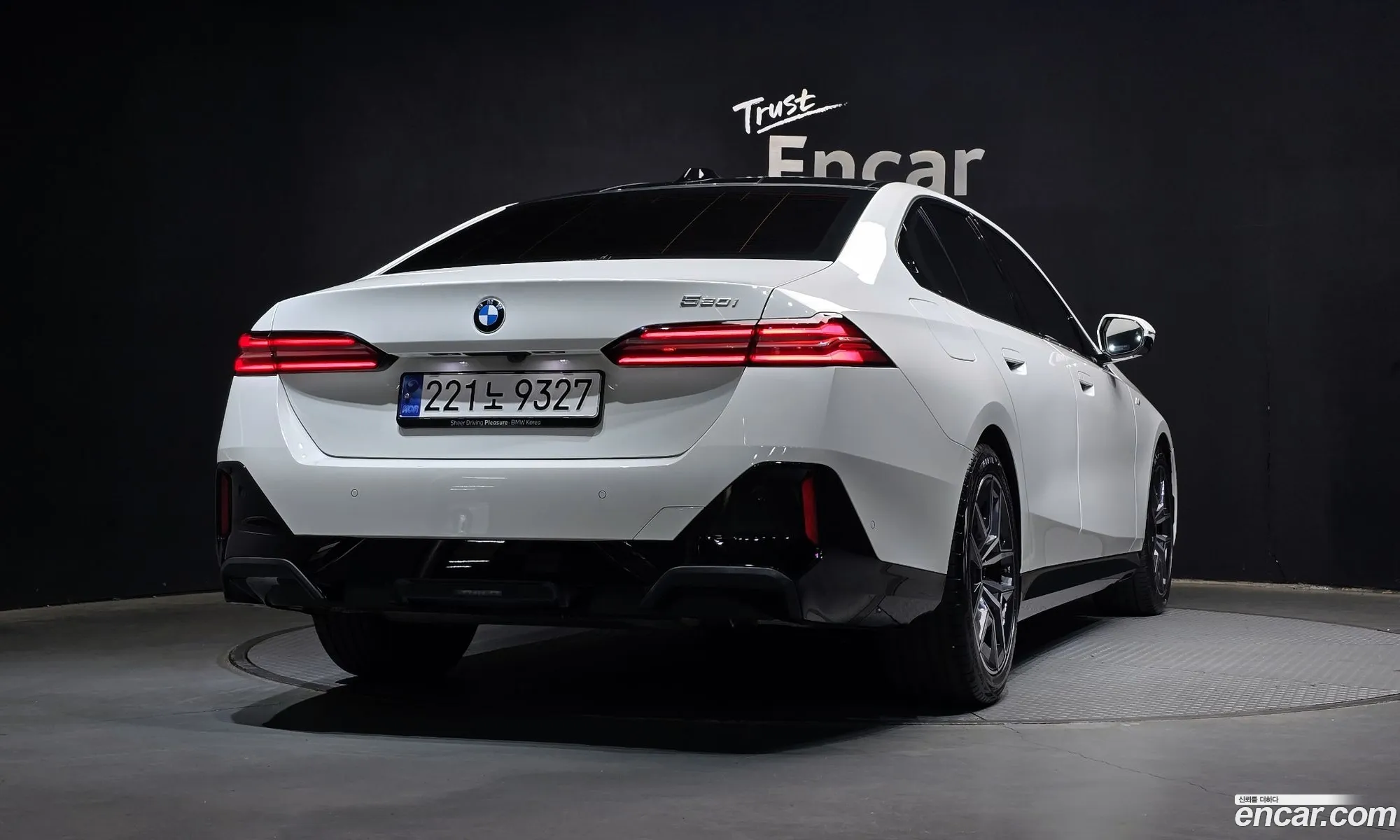 BMW 5 Series 2024 — 19